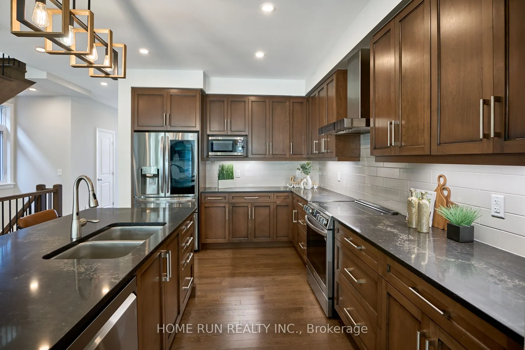 82 Michael Stoqua Street