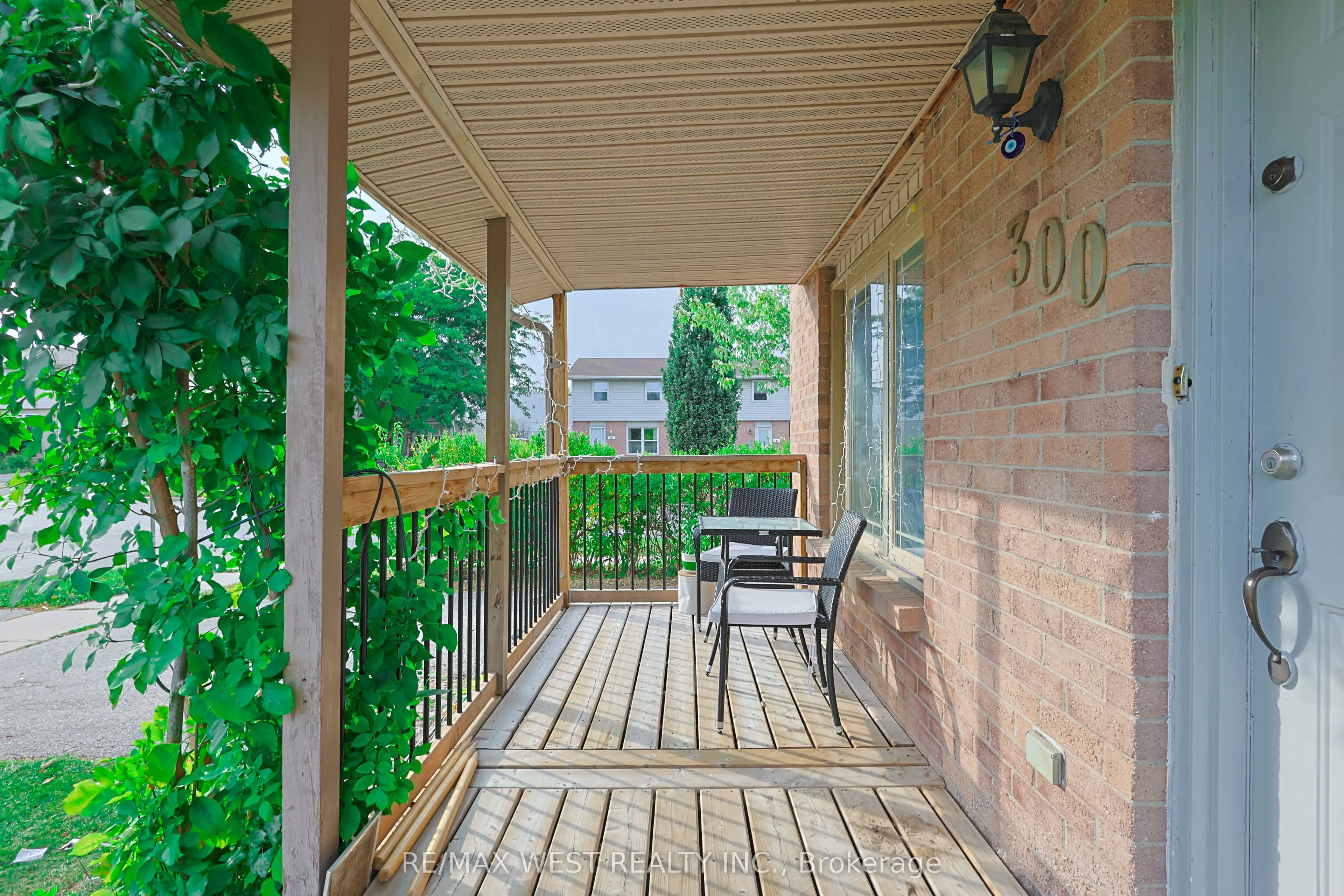 300 Crawford Street