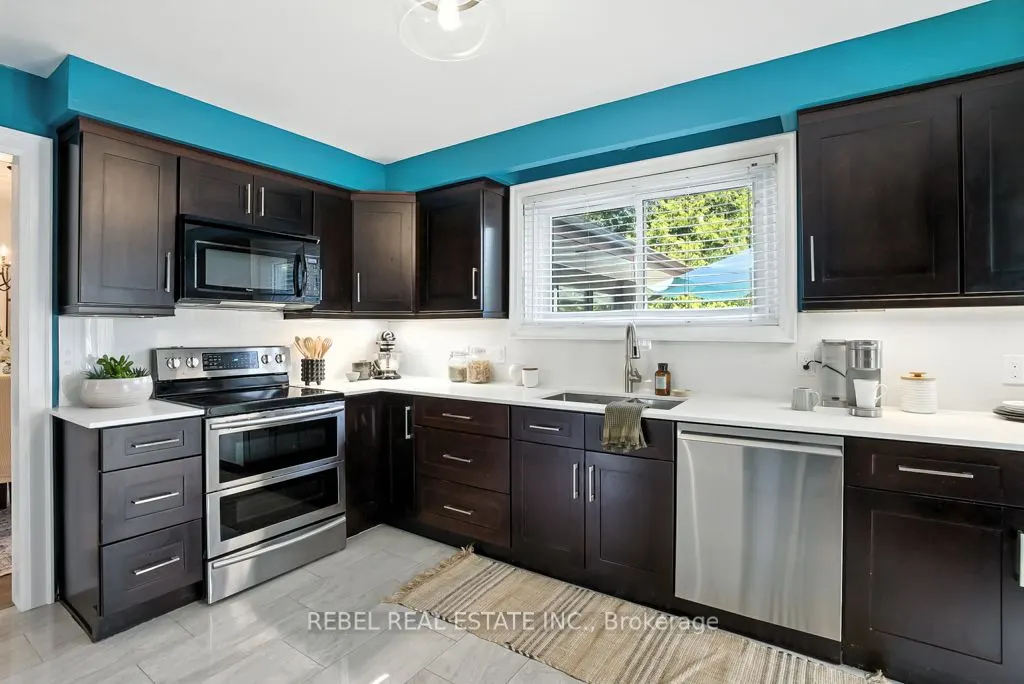 738 Spragge Crescent
