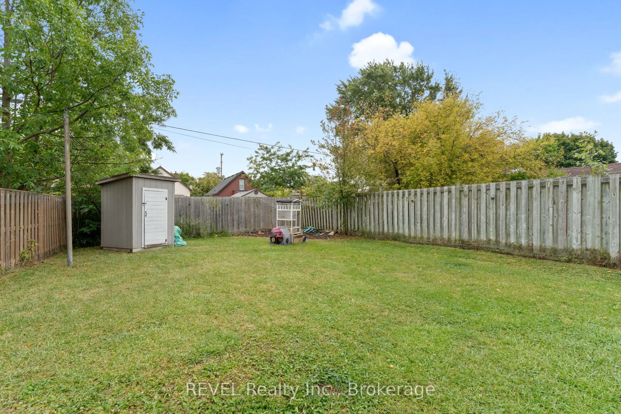 18 Crowland Avenue