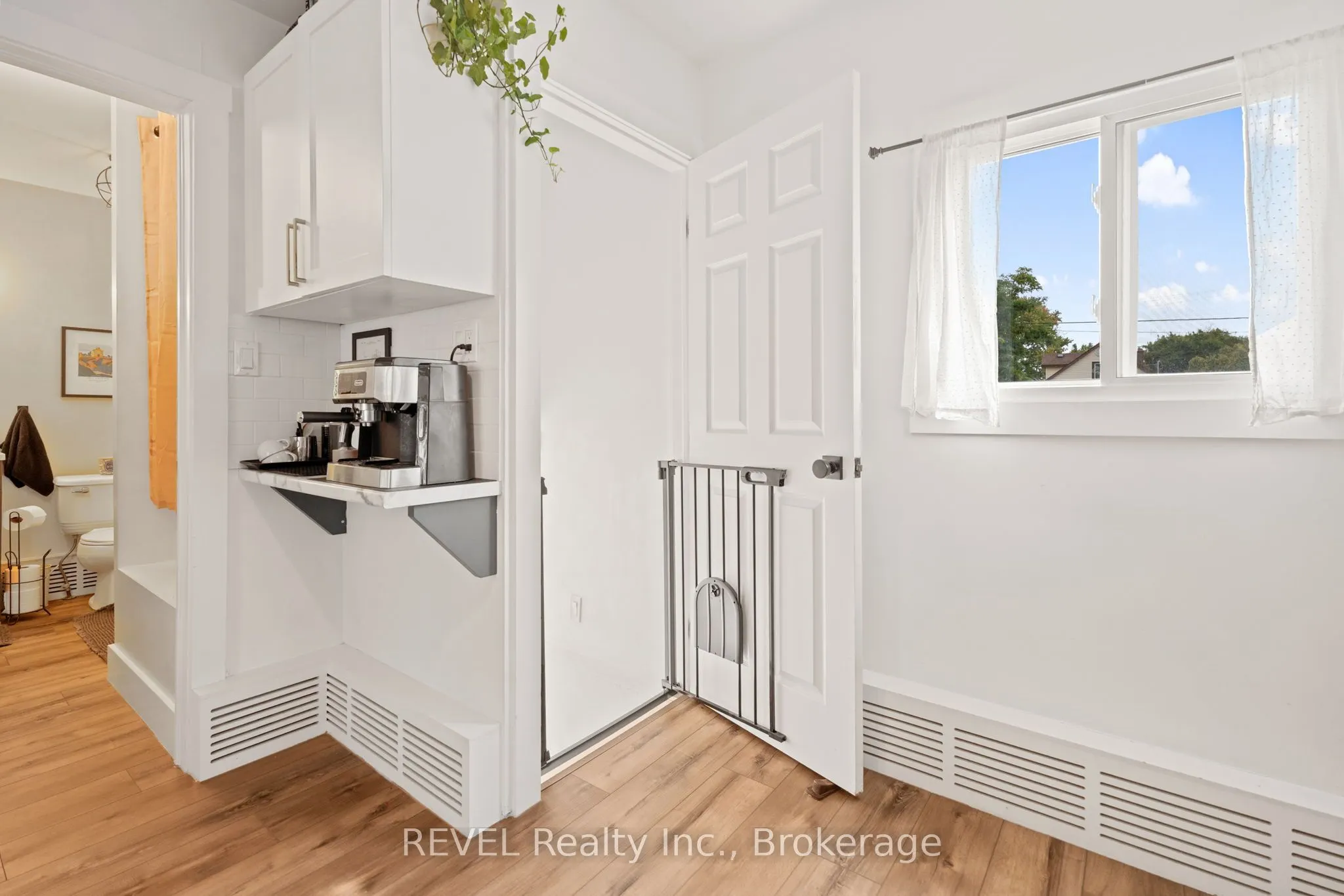 18 Crowland Avenue