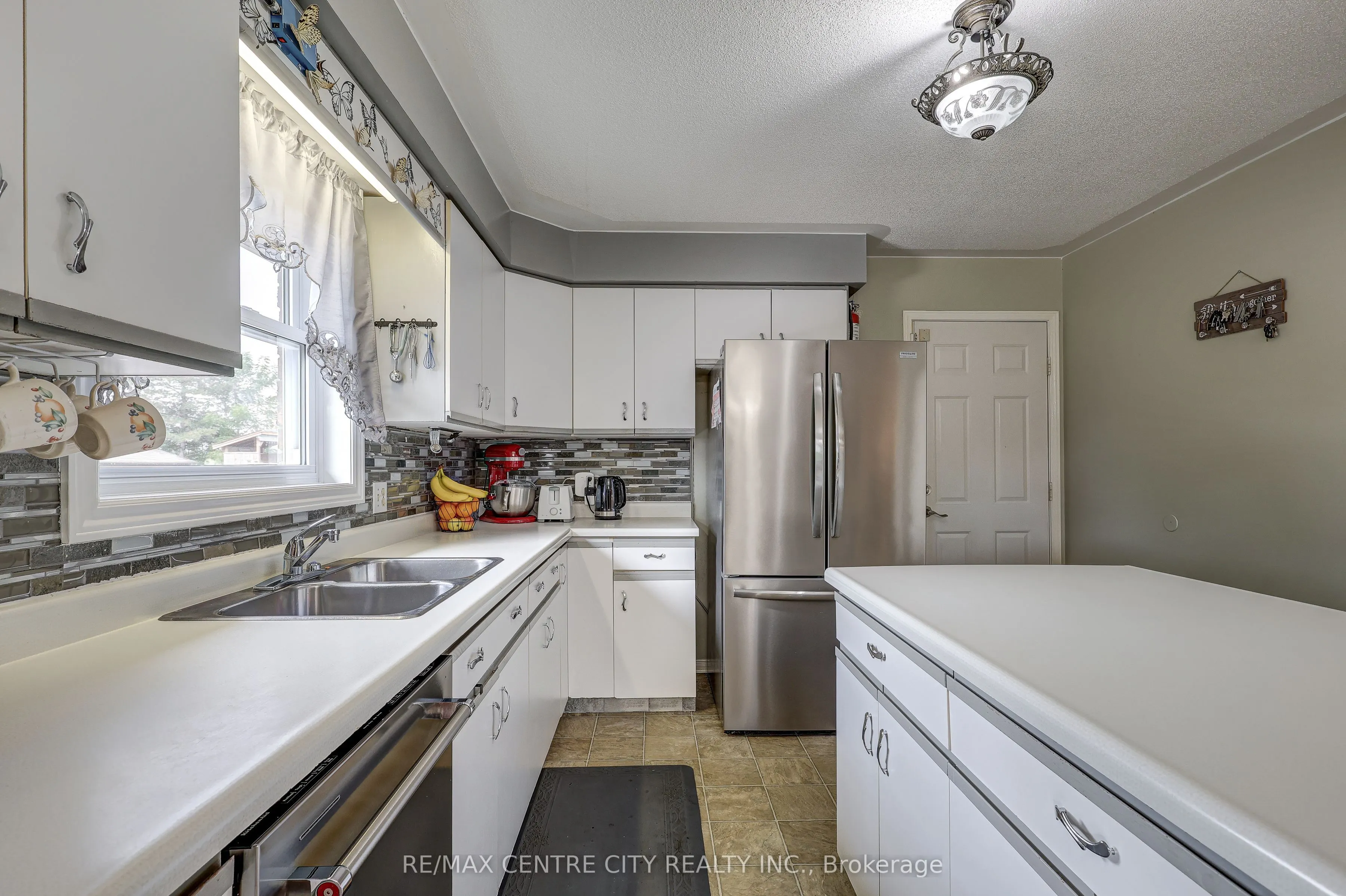 8109 Sandytown Road