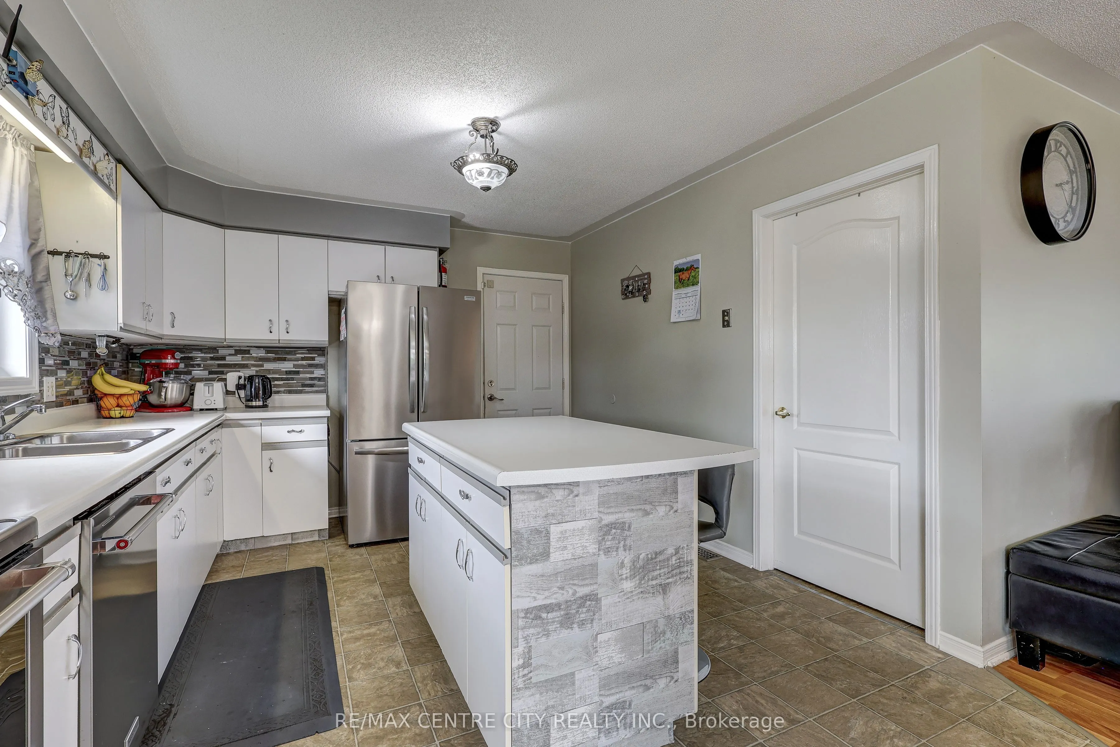 8109 Sandytown Road