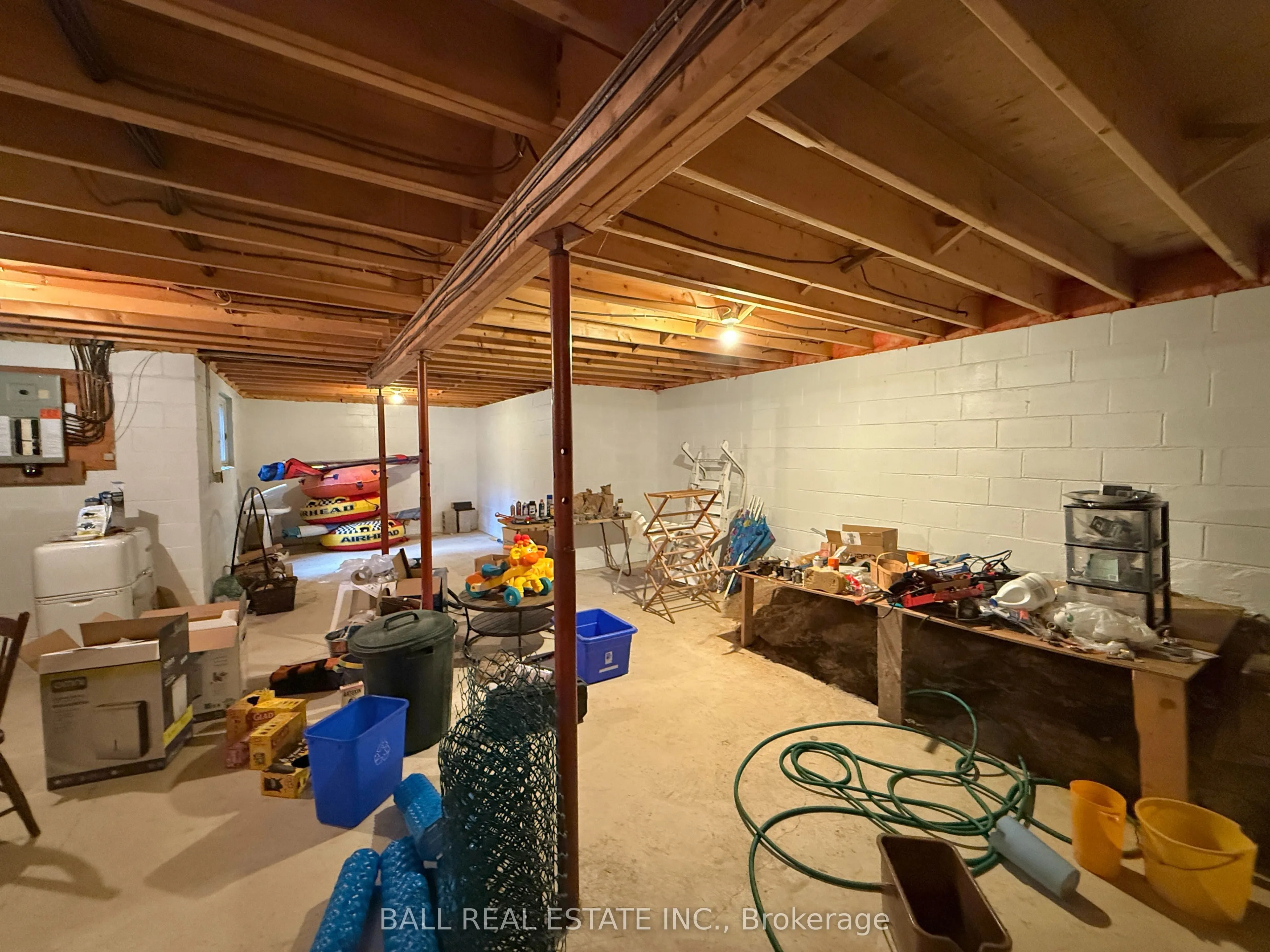 190 Maple Lane