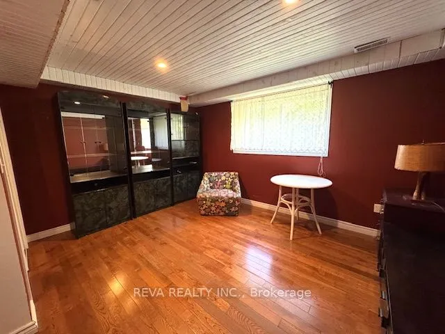 472 Rose Island Road
