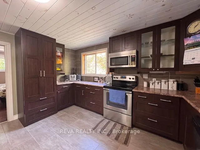 472 Rose Island Road