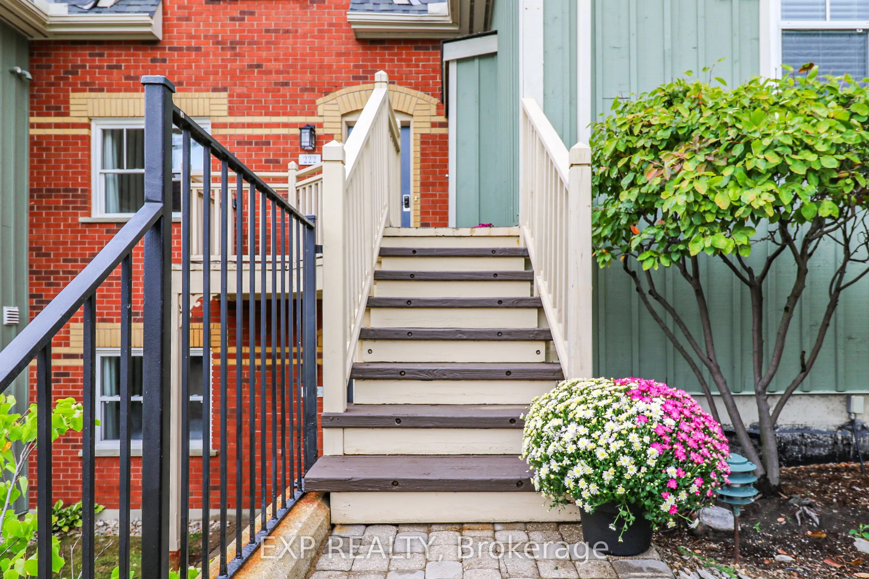 170 Snowbridge Way, #222
