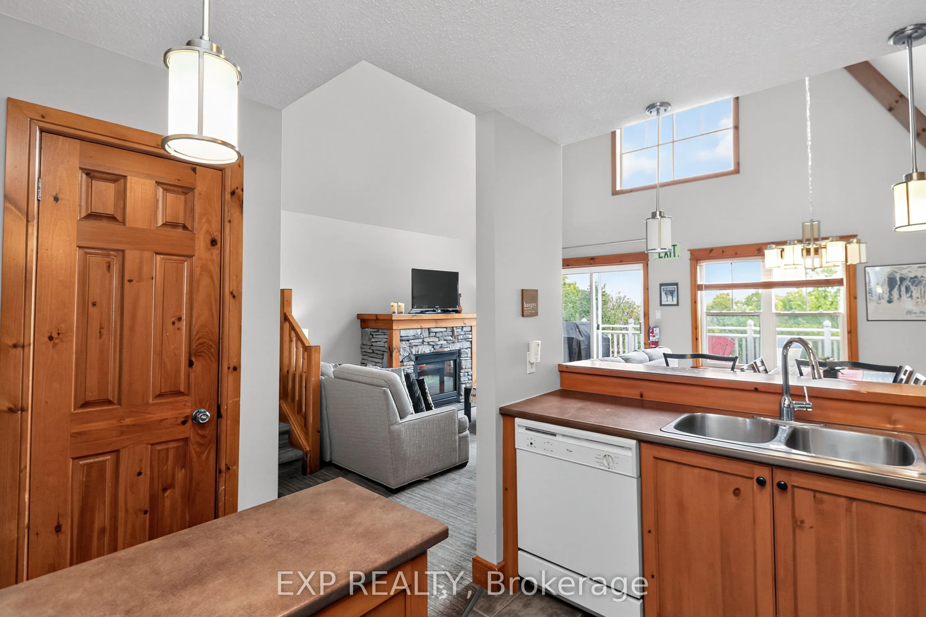 170 Snowbridge Way, #222