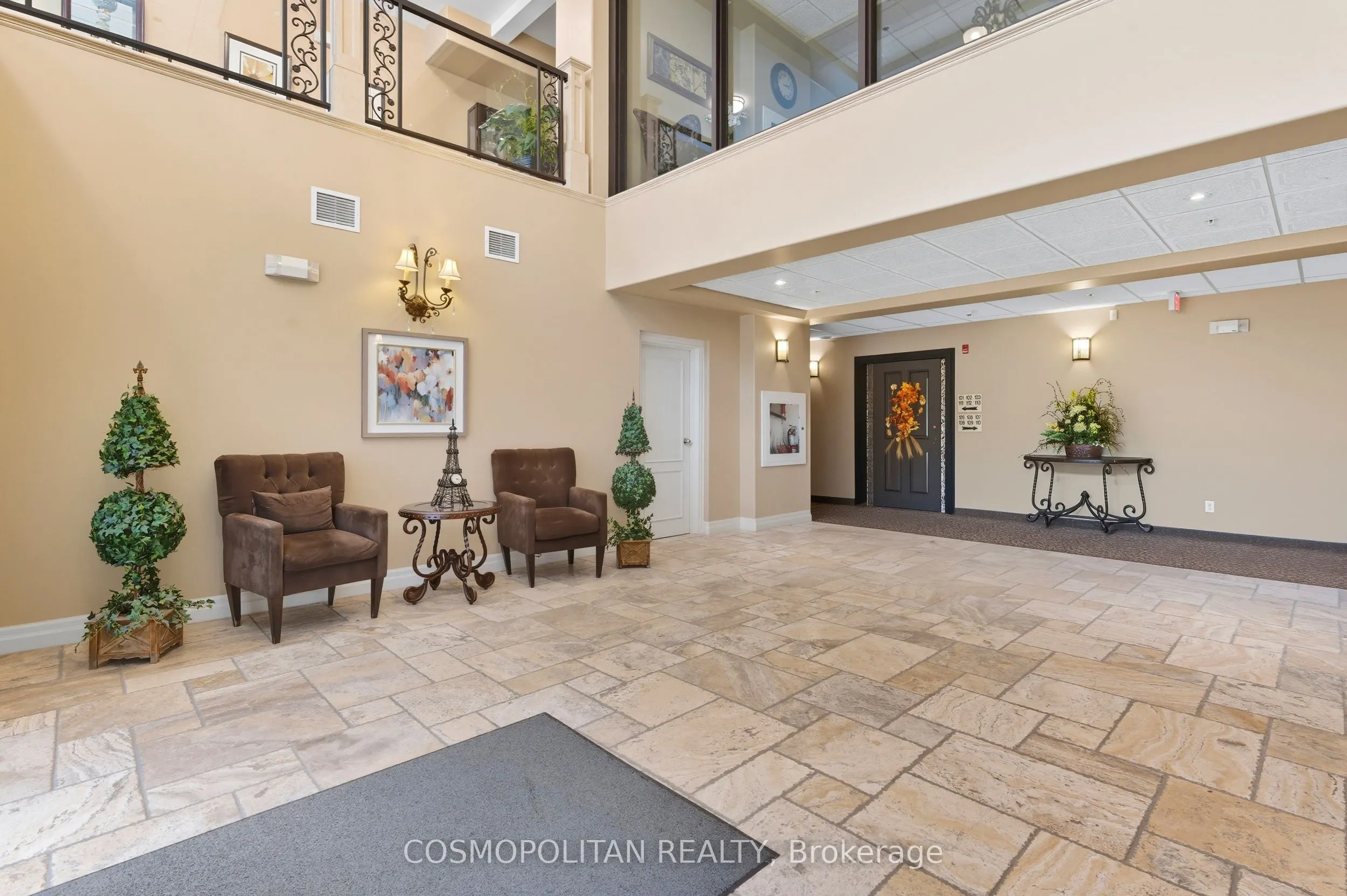 2799 St. Paul Avenue, #204
