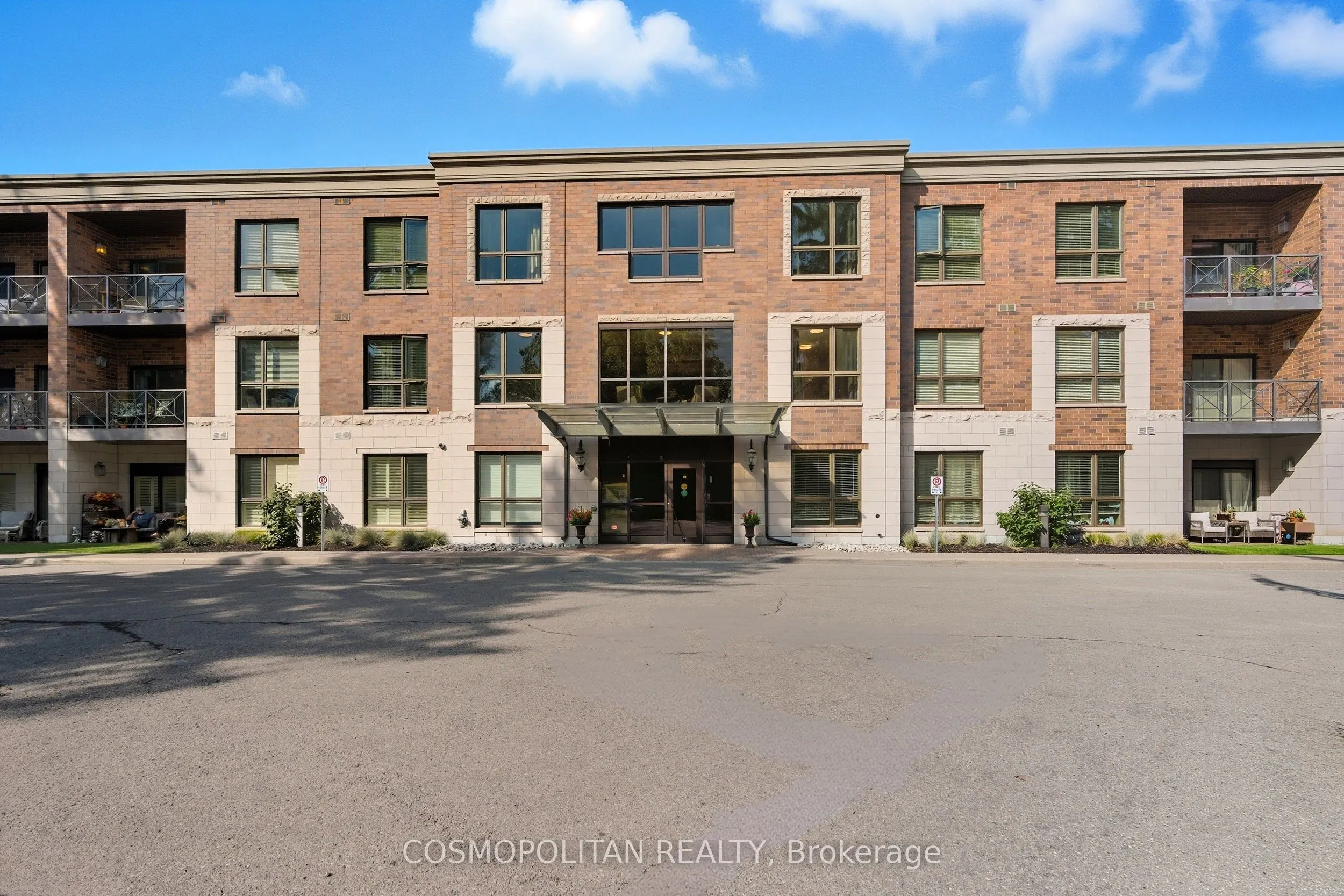 2799 St. Paul Avenue, #204