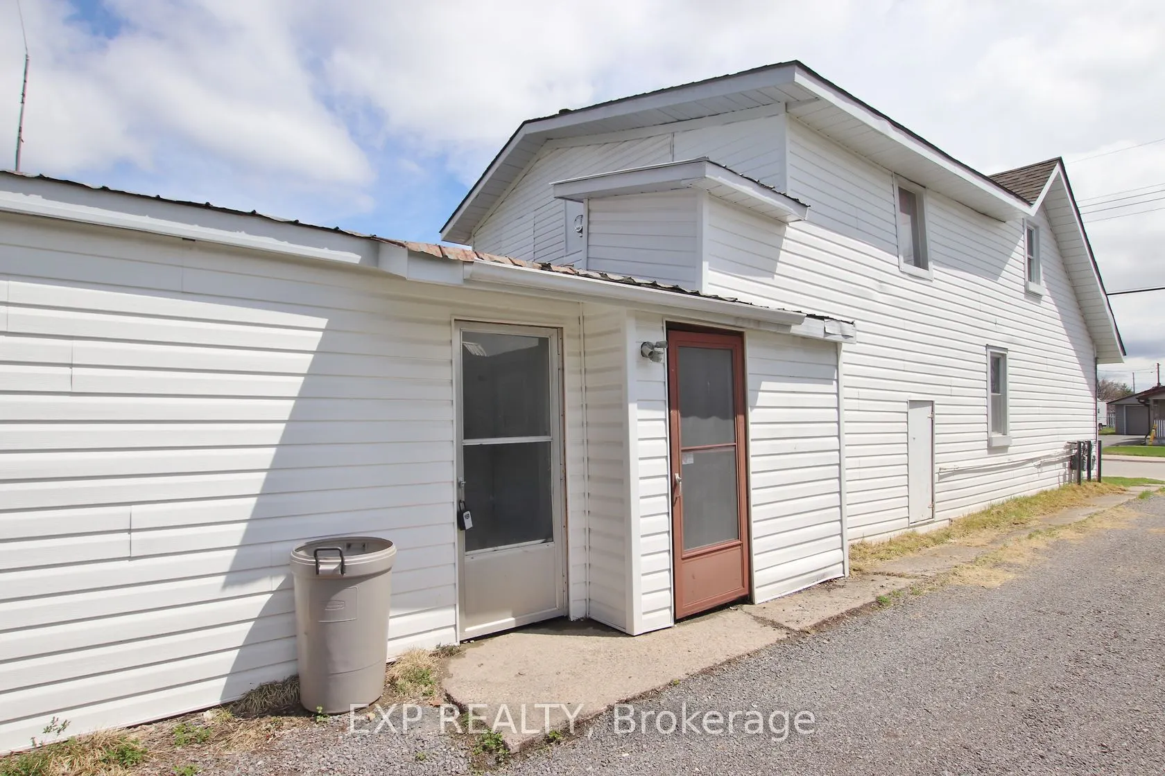 55 IDA Street S