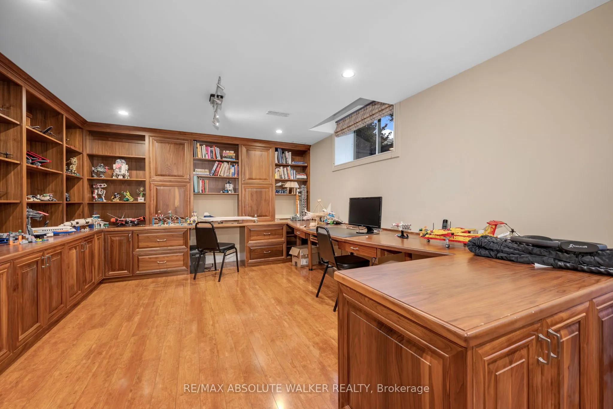 11 Tradewinds Drive