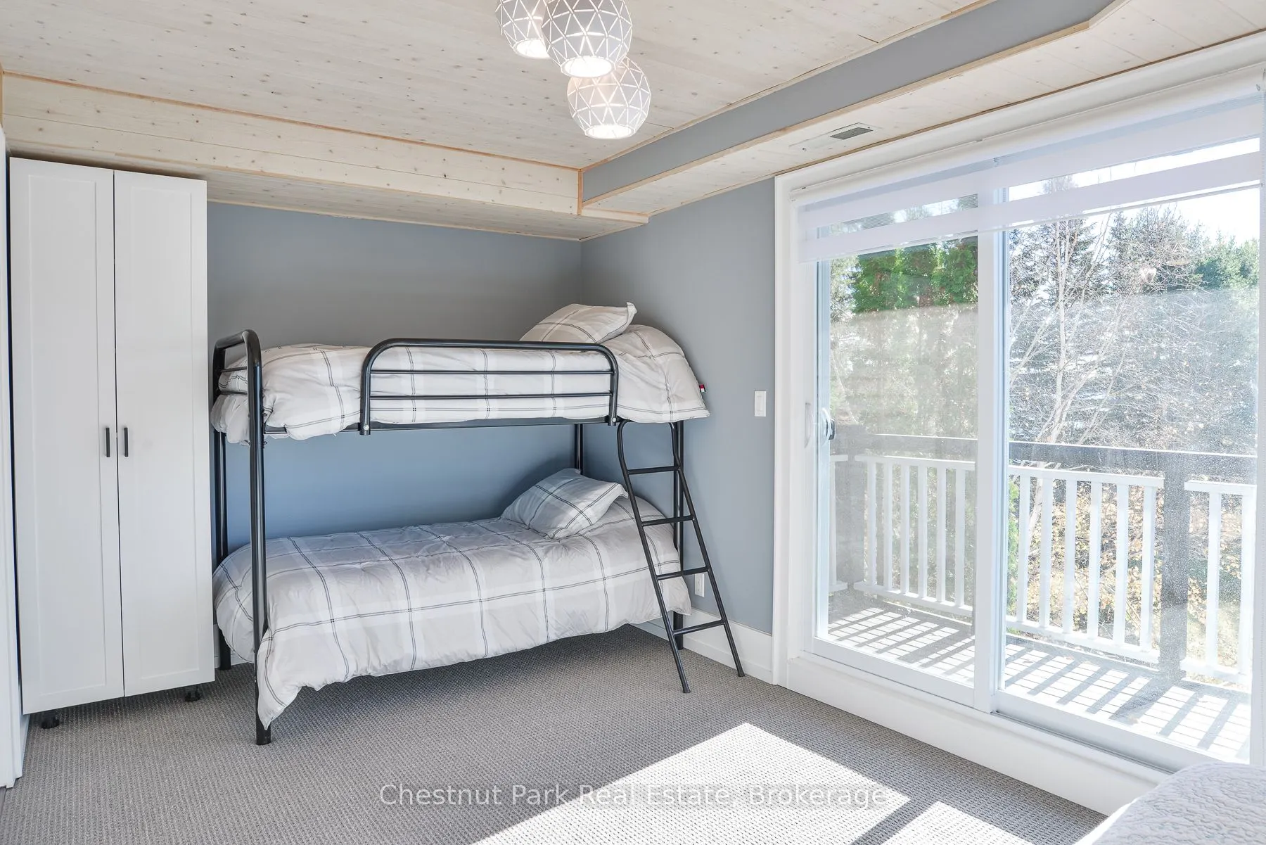 4 TURNER Drive, #2
