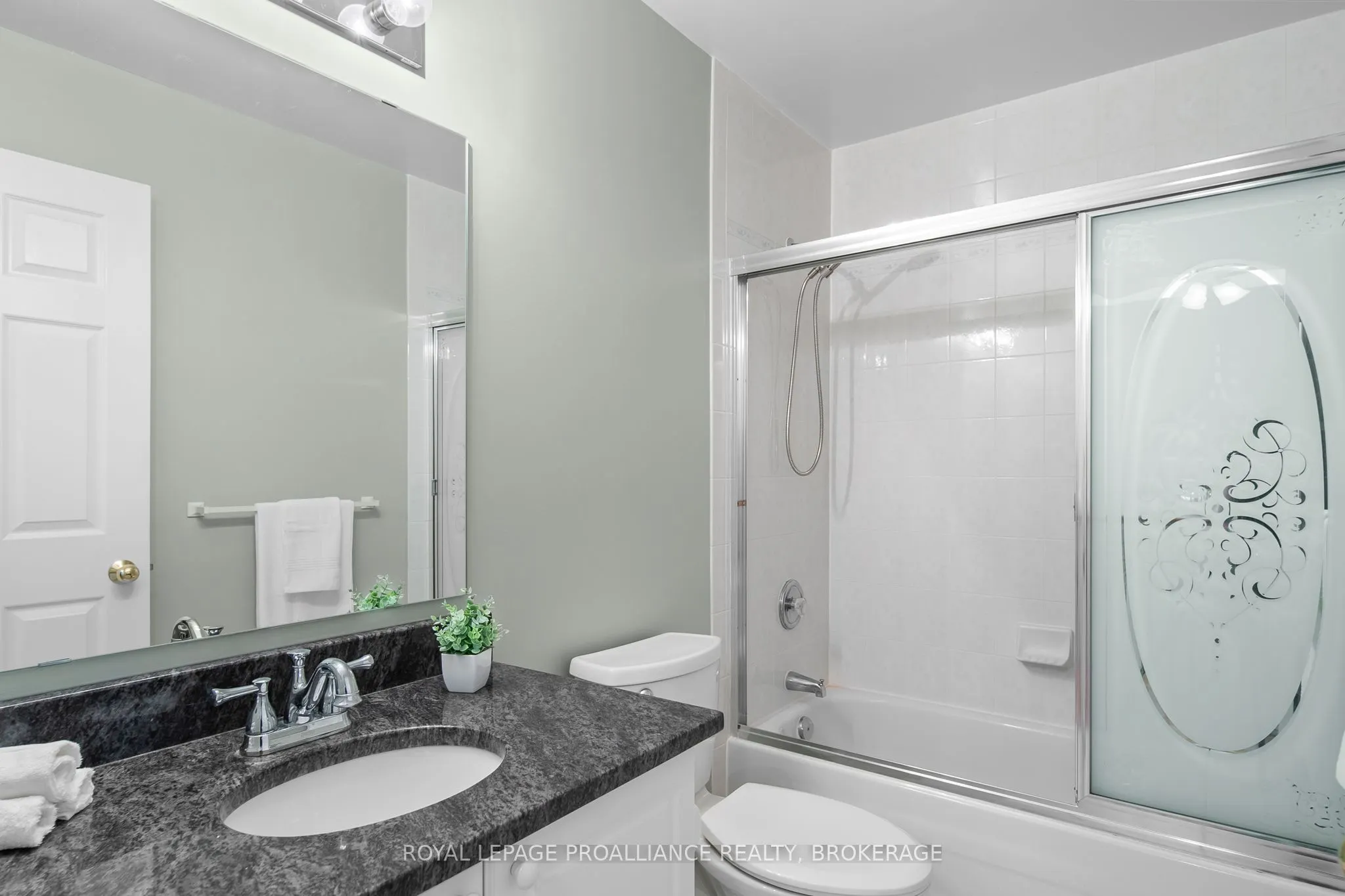 38 Yonge Street