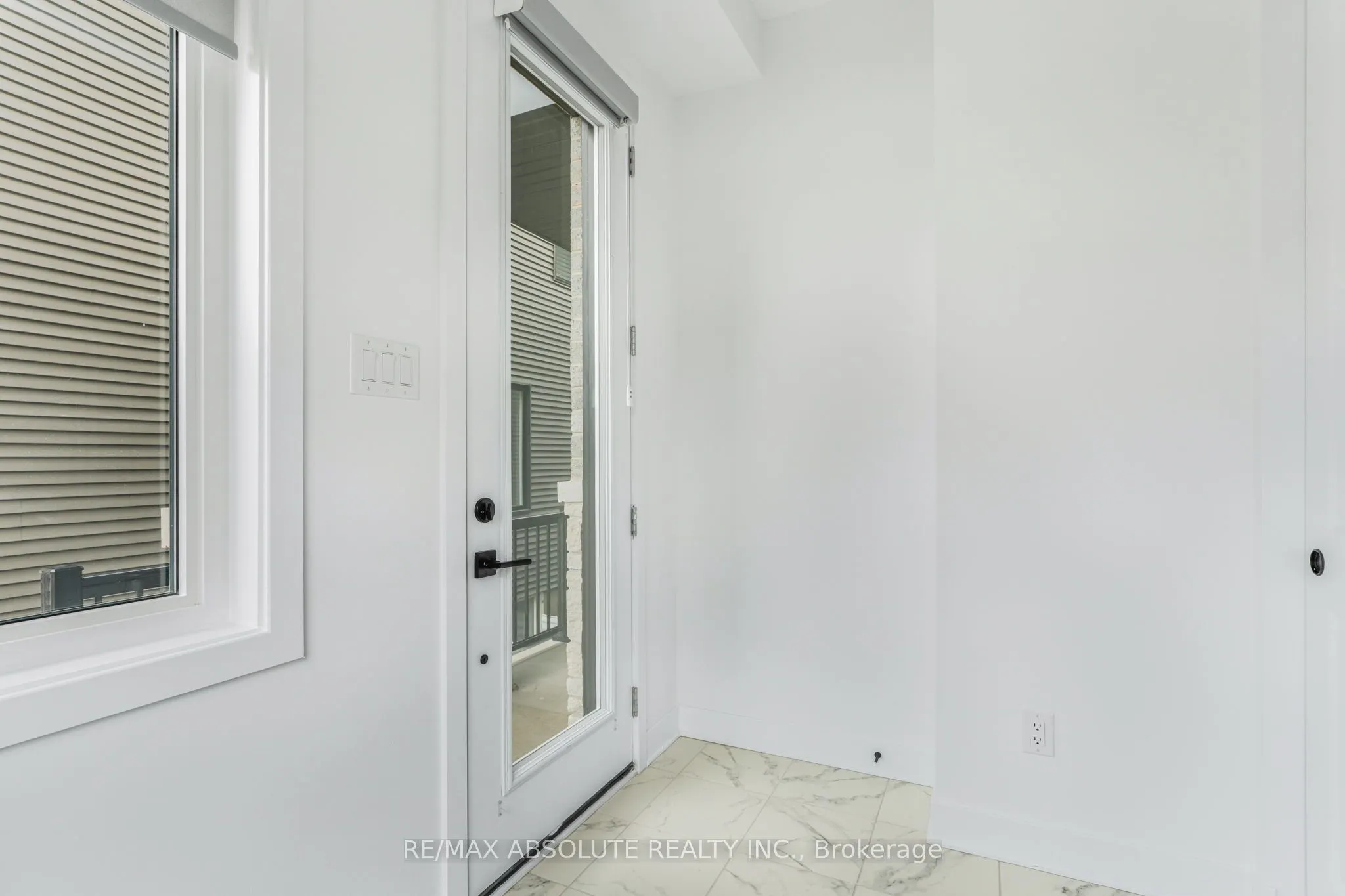 802 Ninaatik Place, #B