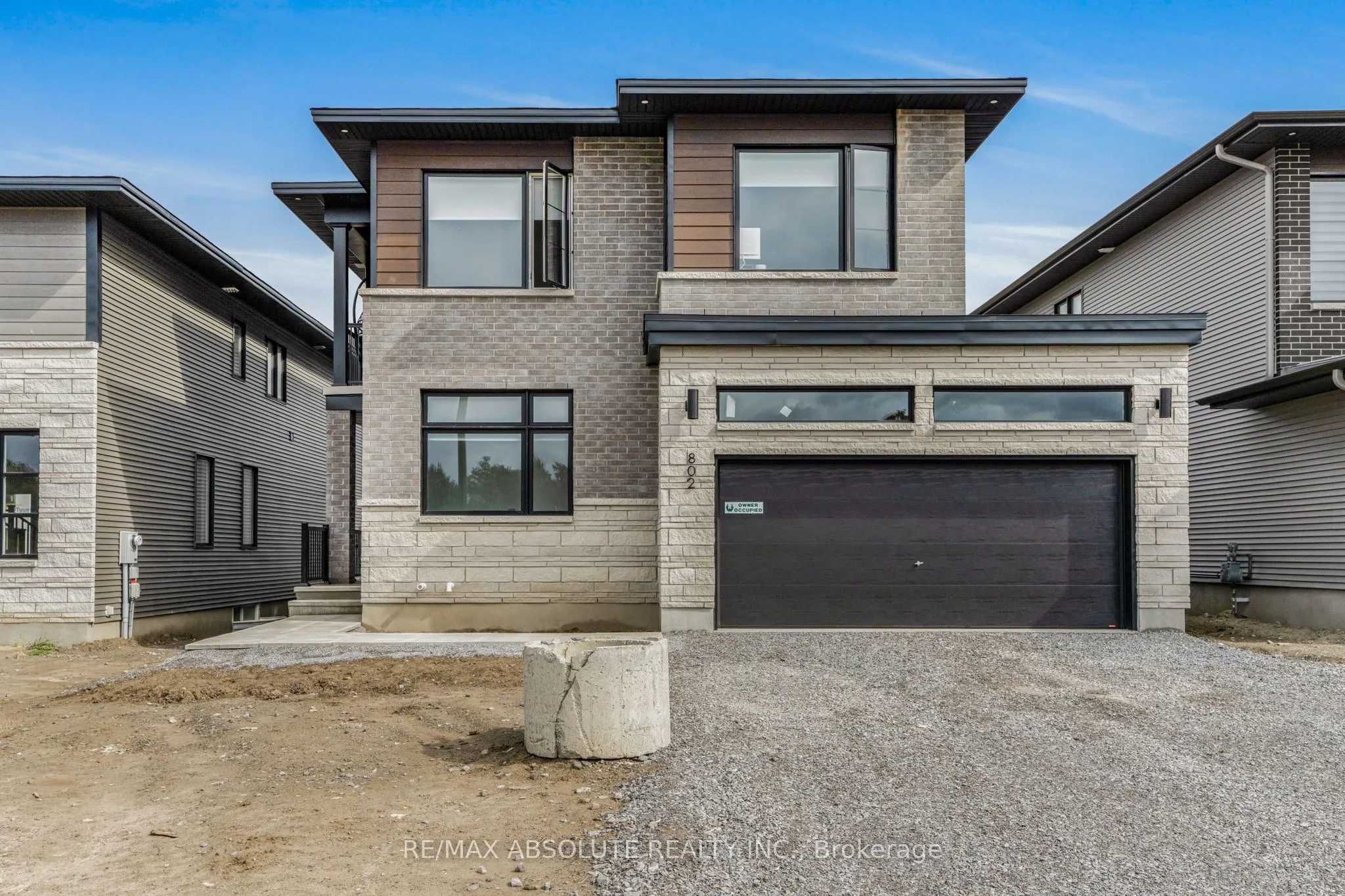 802 Ninaatik Place, #B