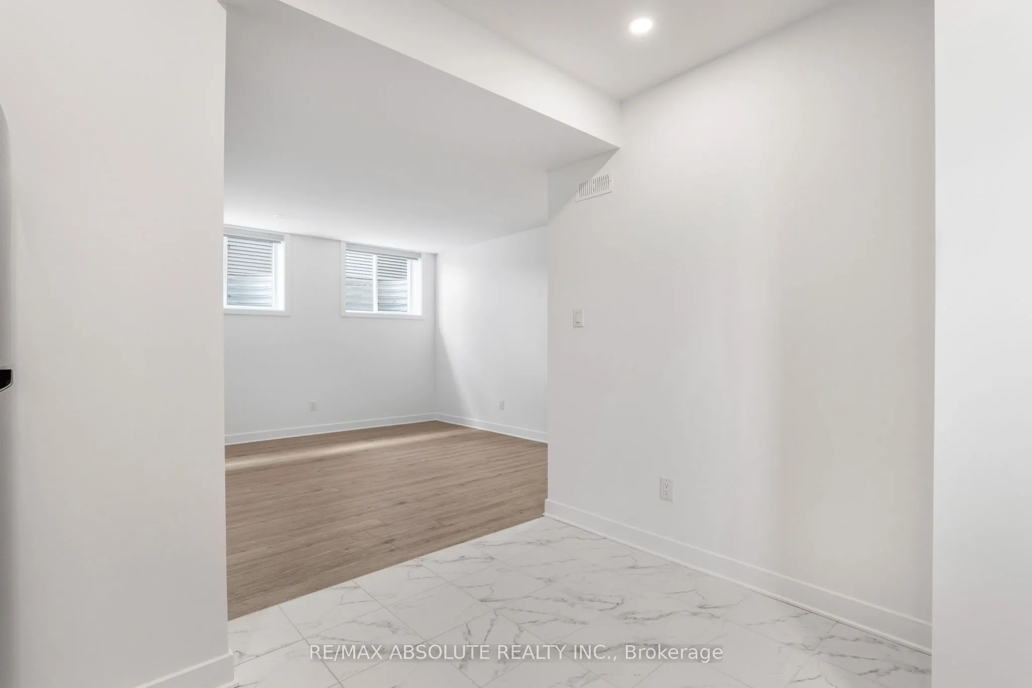 802 Ninaatik Place, #B