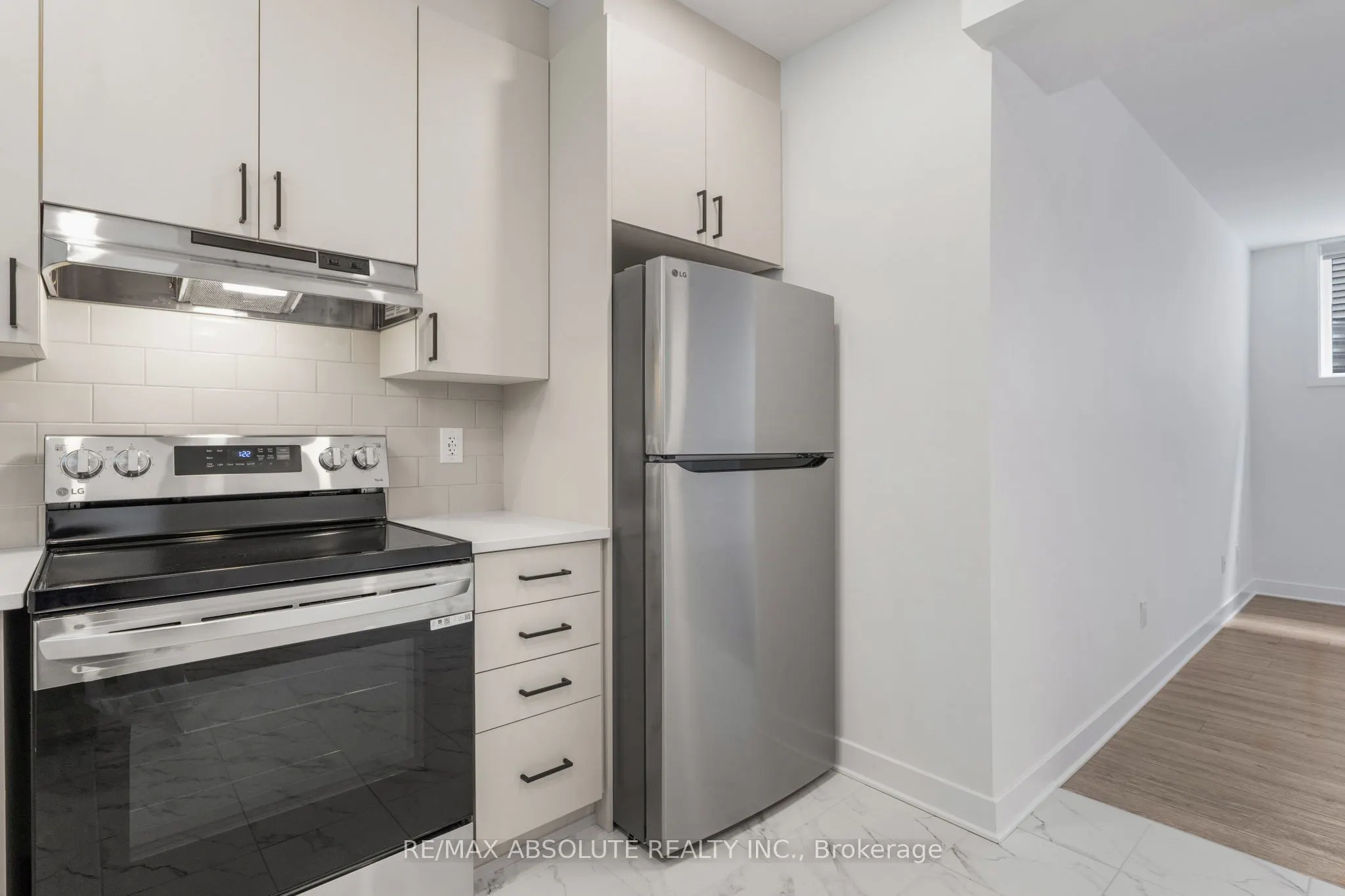802 Ninaatik Place, #B
