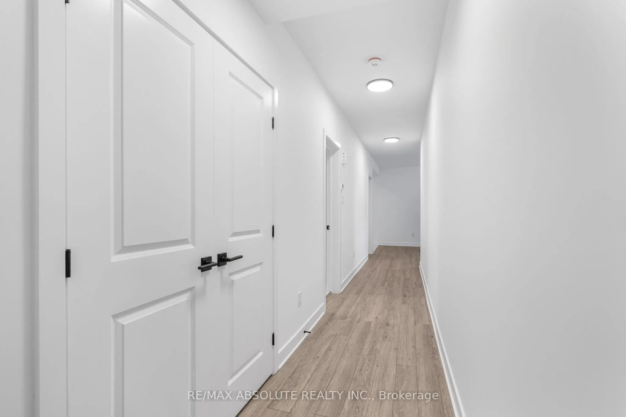 802 Ninaatik Place, #B