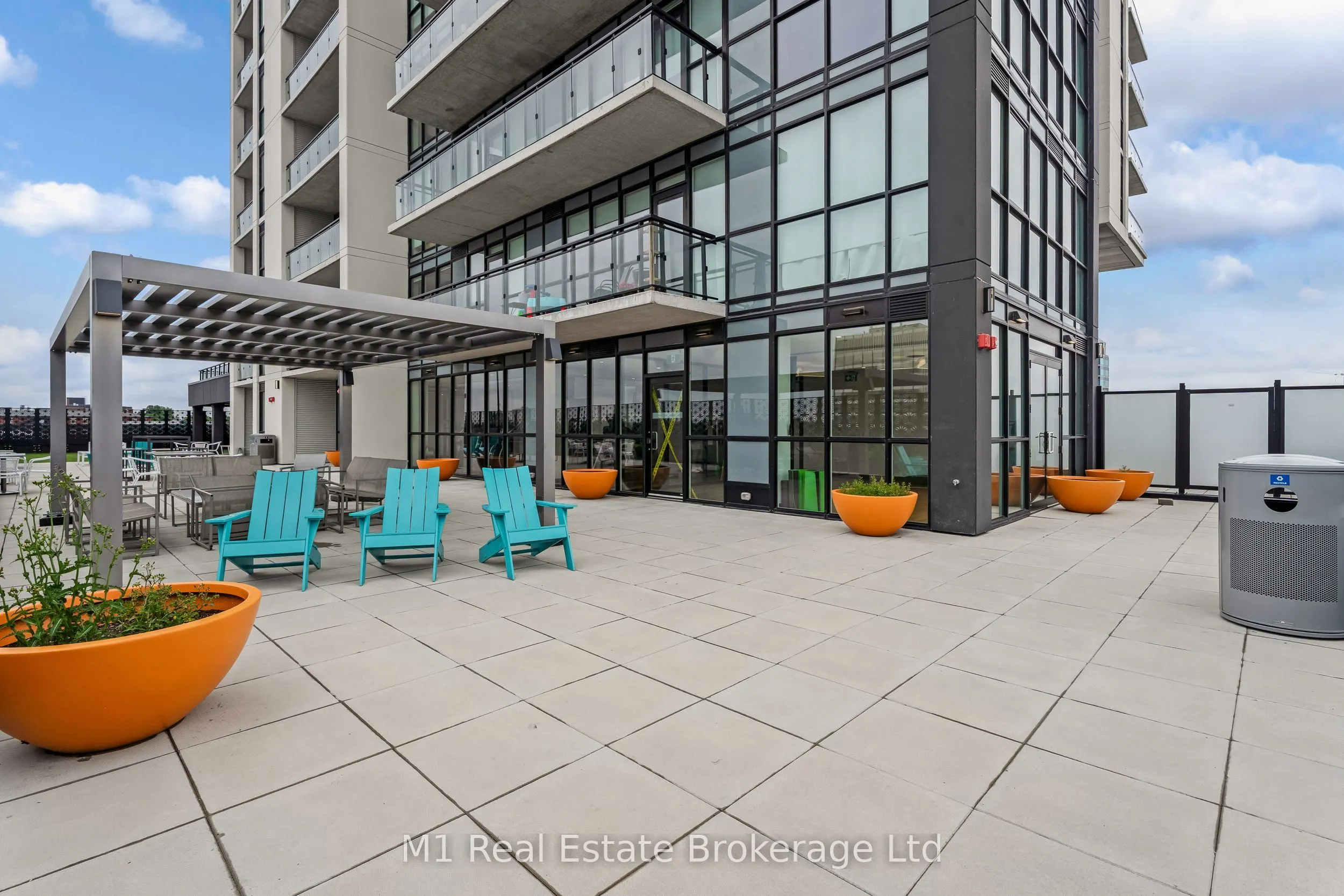60 Charles Street W, #3001