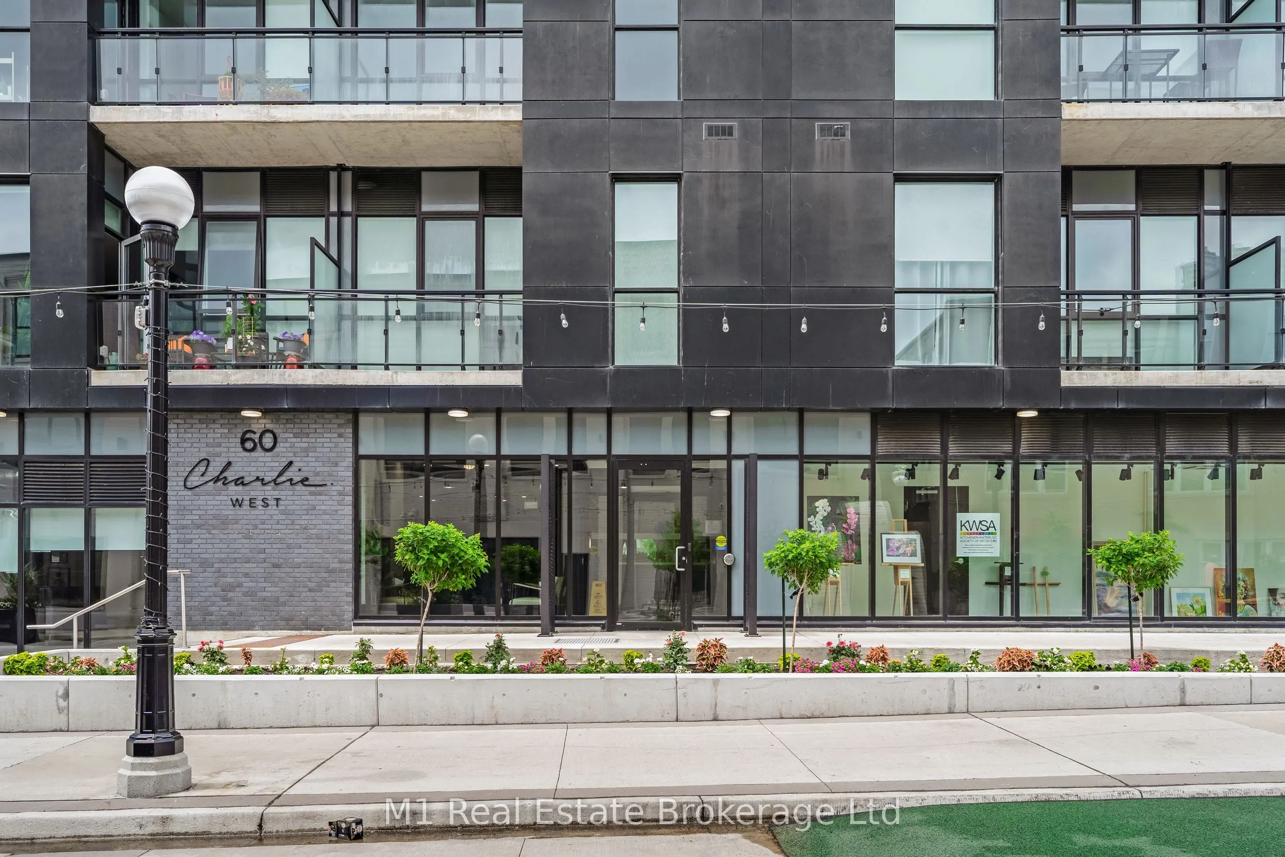 60 Charles Street W, #3001