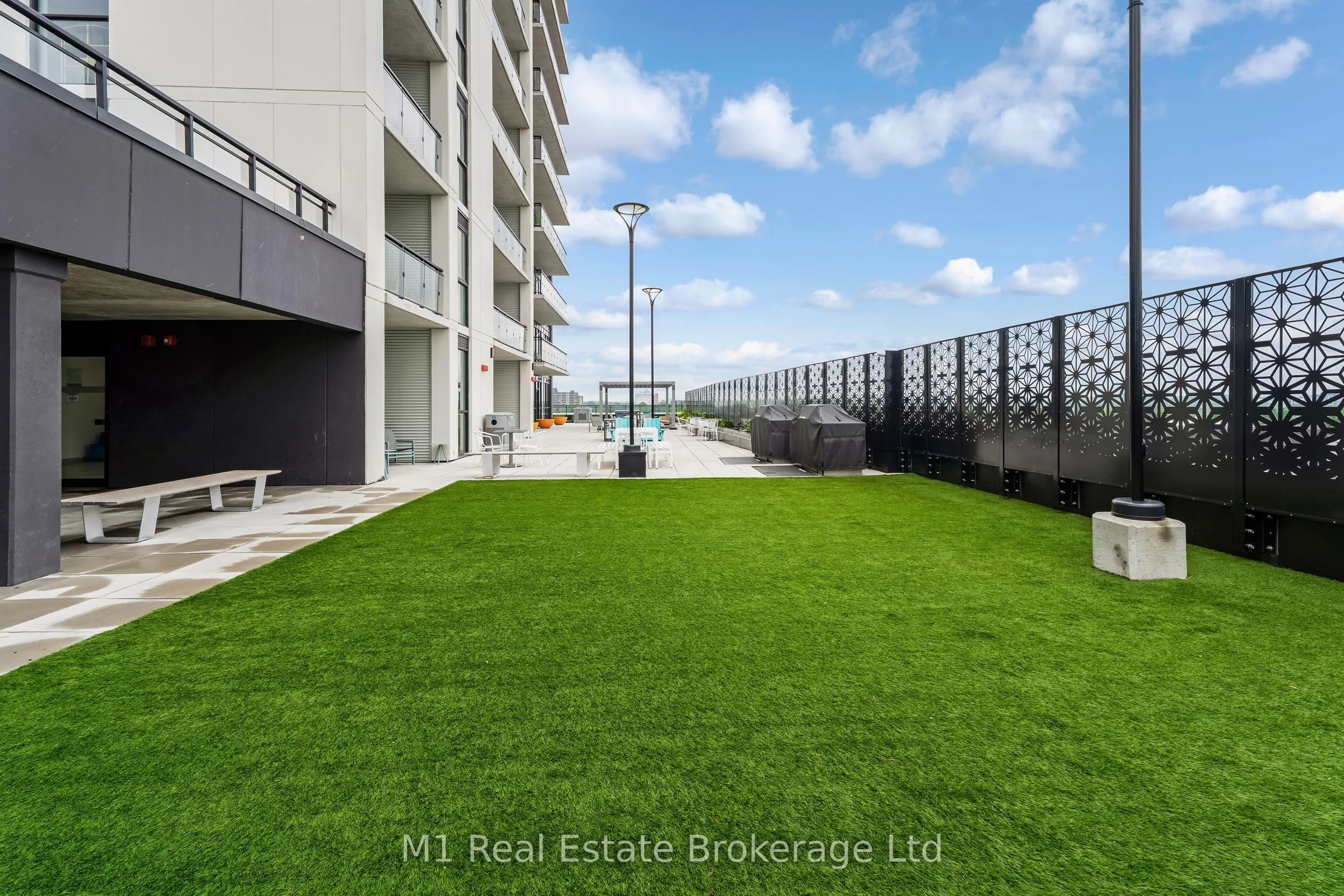60 Charles Street W, #3001