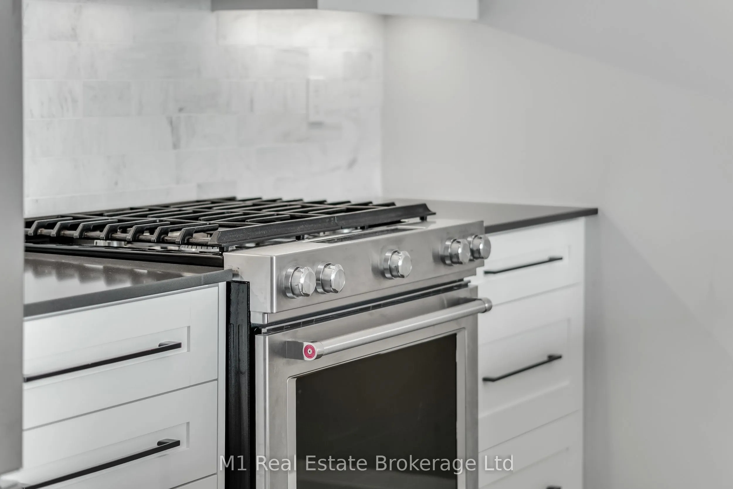 60 Charles Street W, #3001