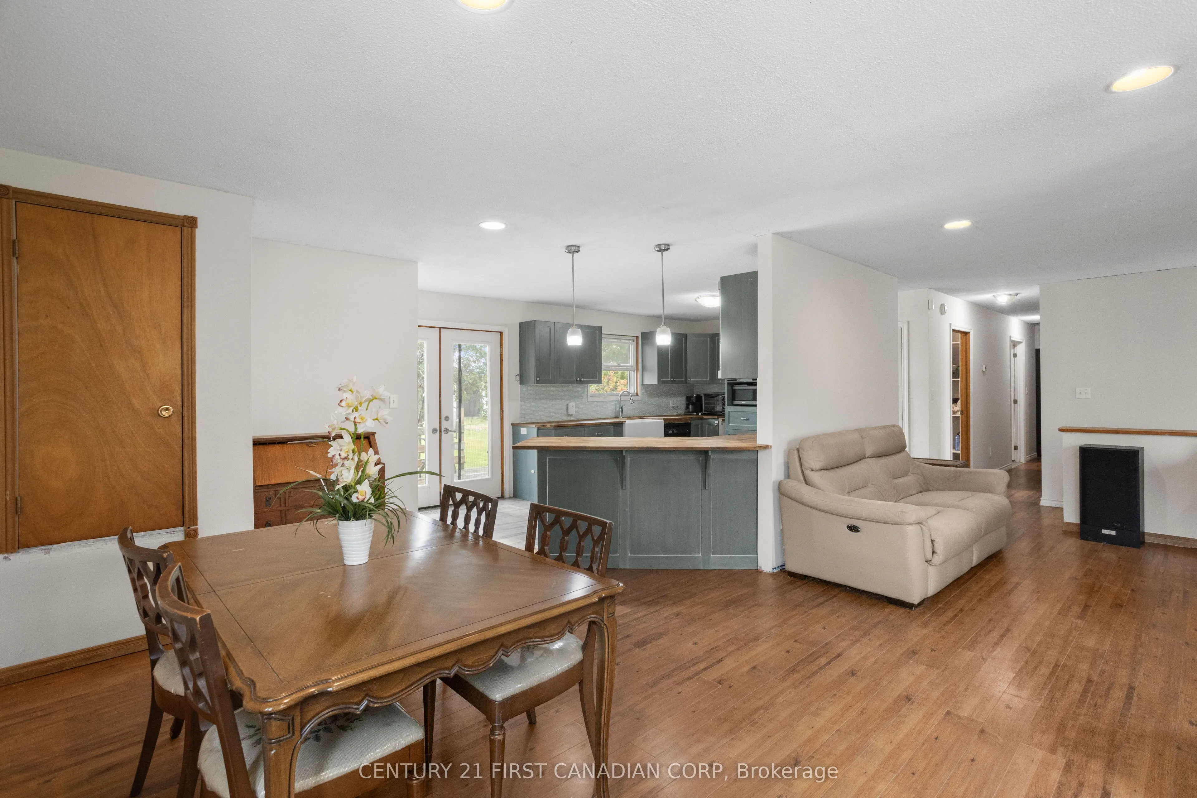 10213 Iona Road