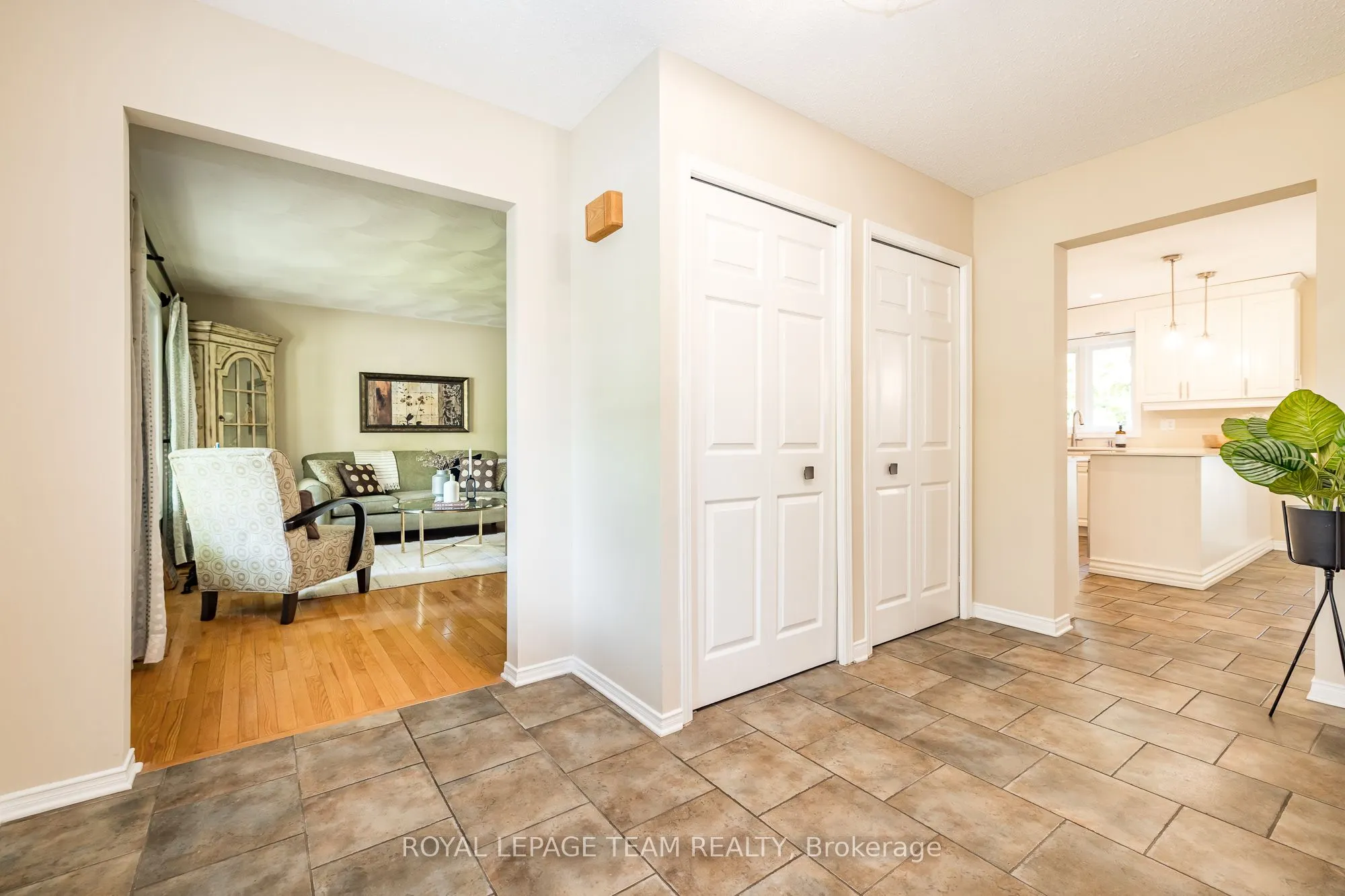 5239 Mclean Crescent