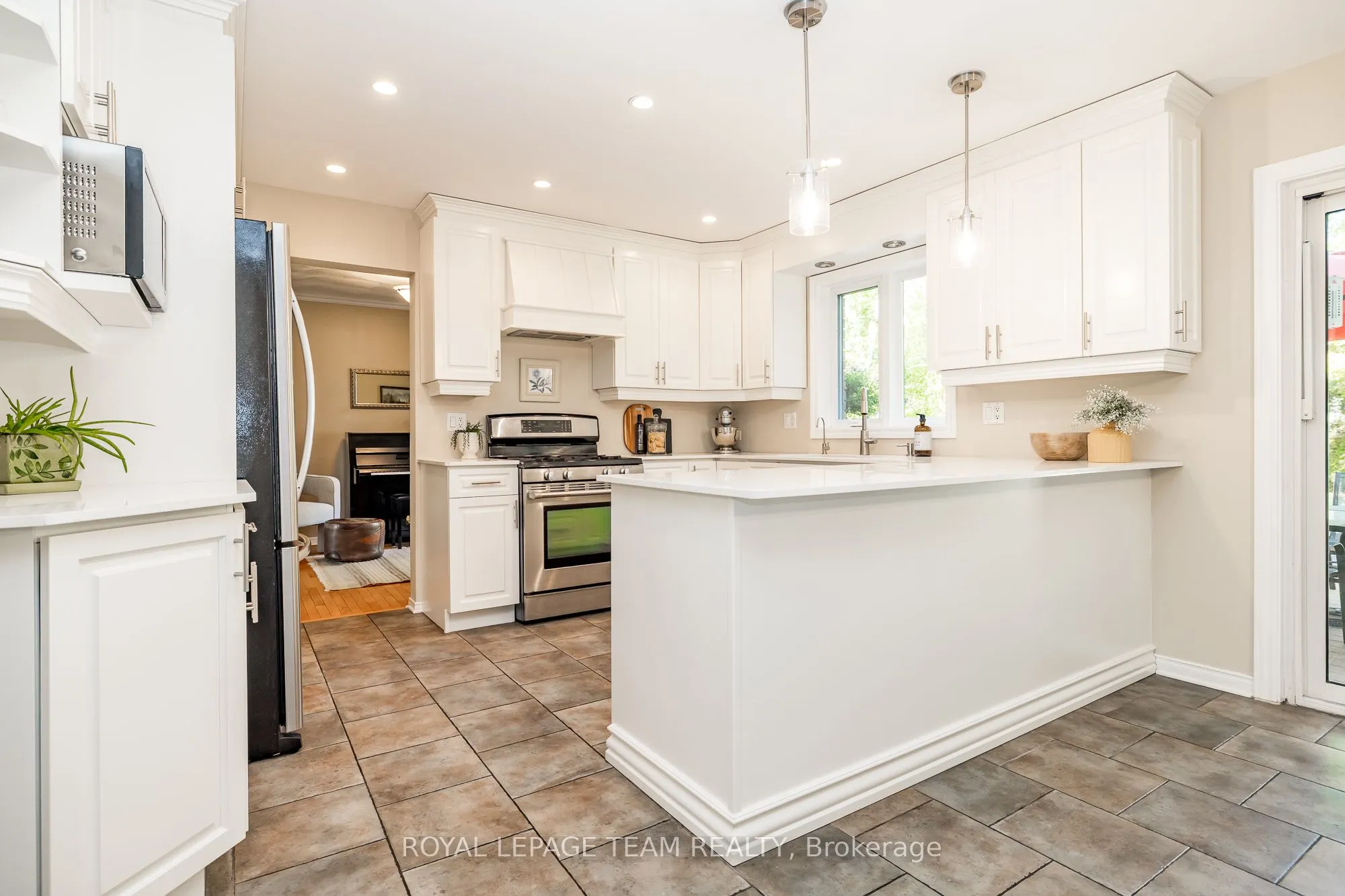 5239 Mclean Crescent