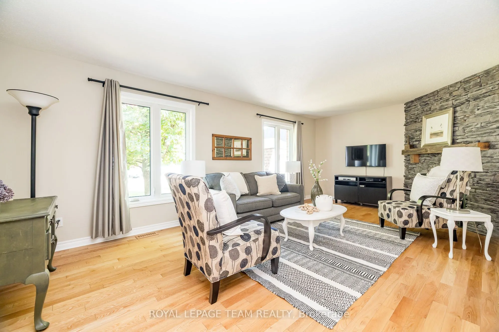 5239 Mclean Crescent