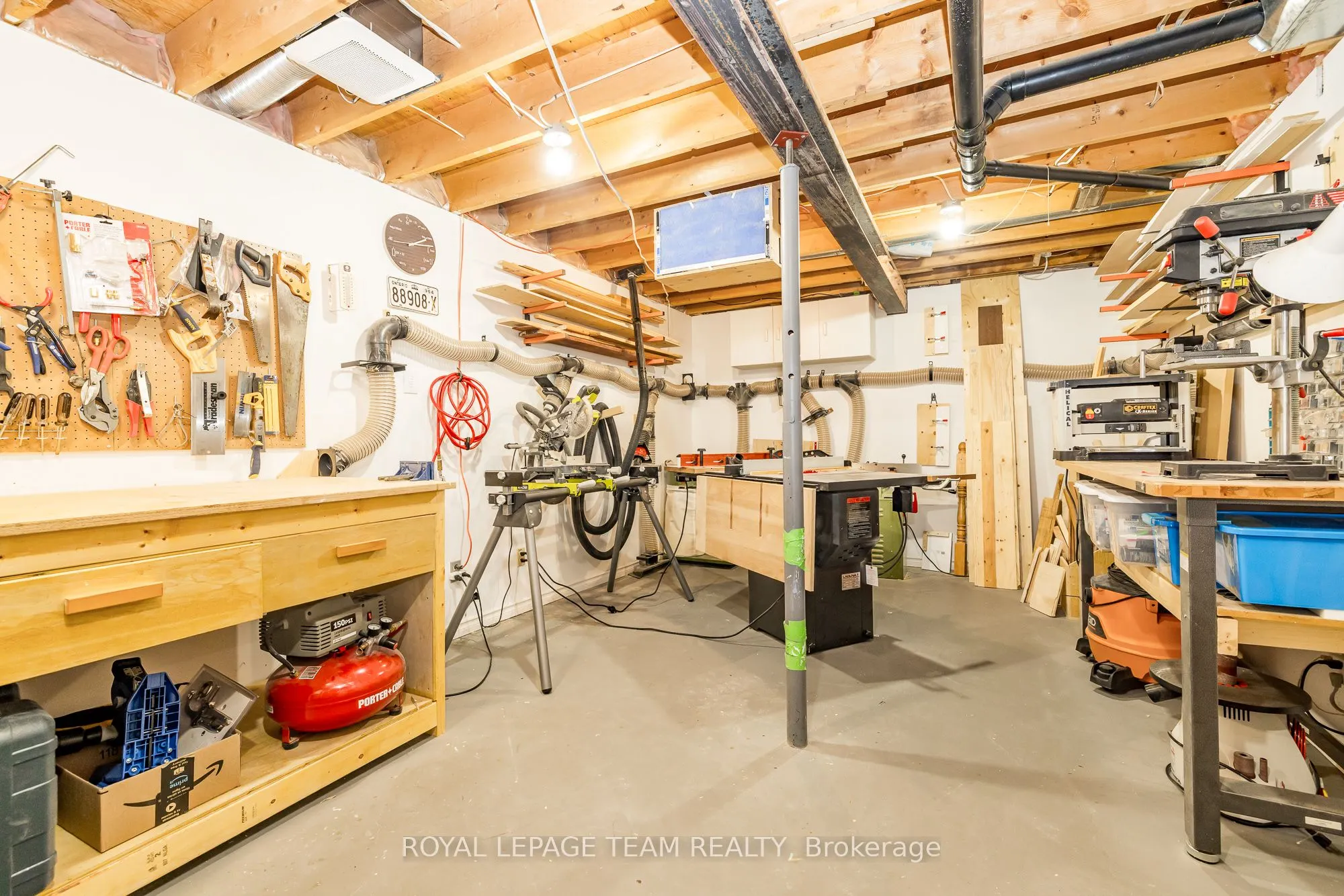 5239 Mclean Crescent