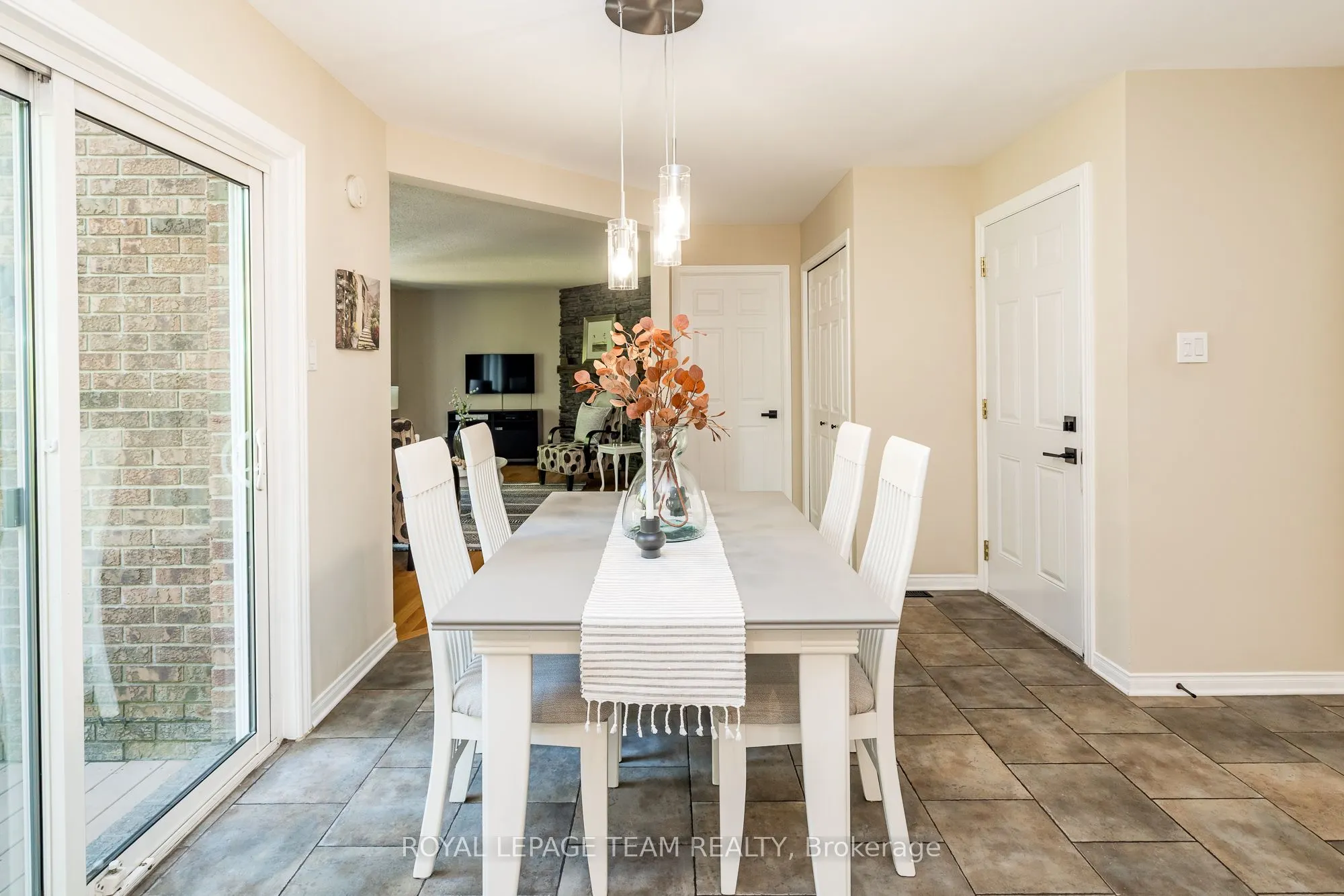5239 Mclean Crescent