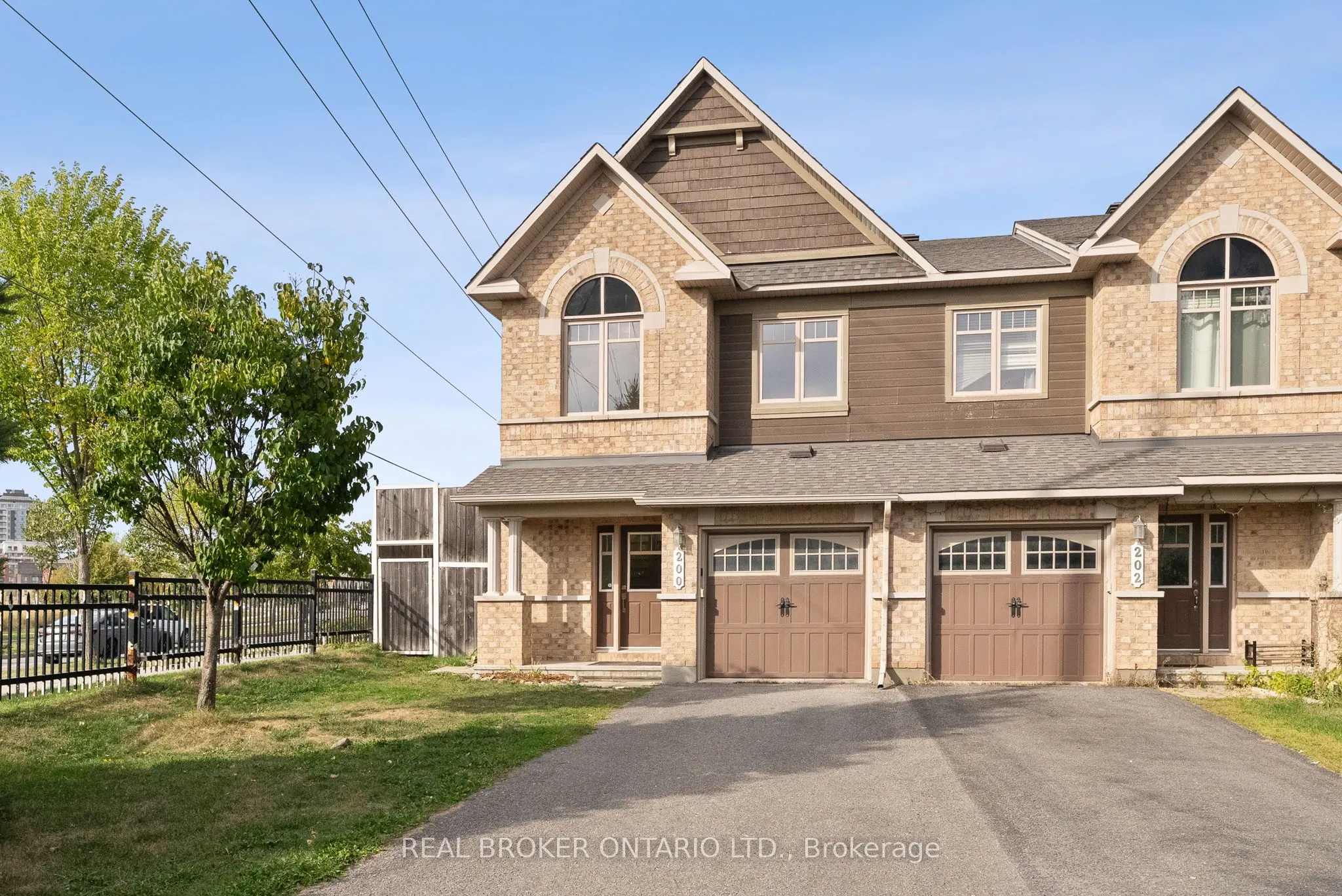 200 Garrity Crescent