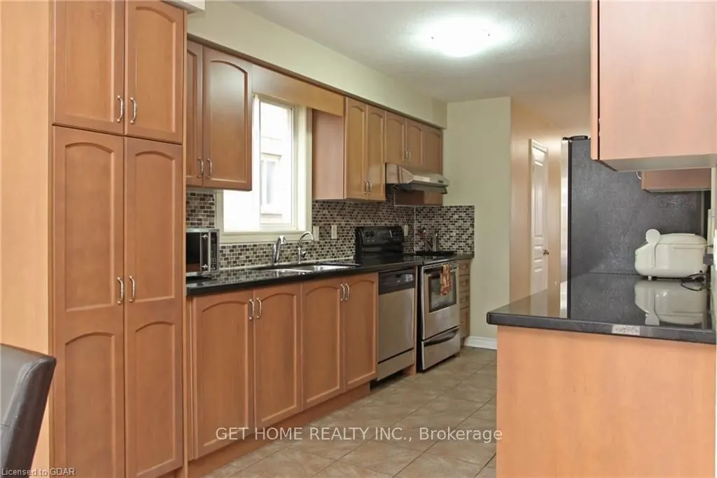 5 Duck Lane, #UPPER