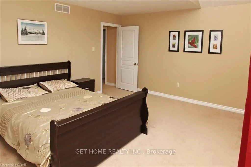 5 Duck Lane, #UPPER