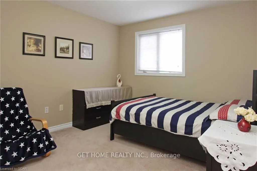 5 Duck Lane, #UPPER