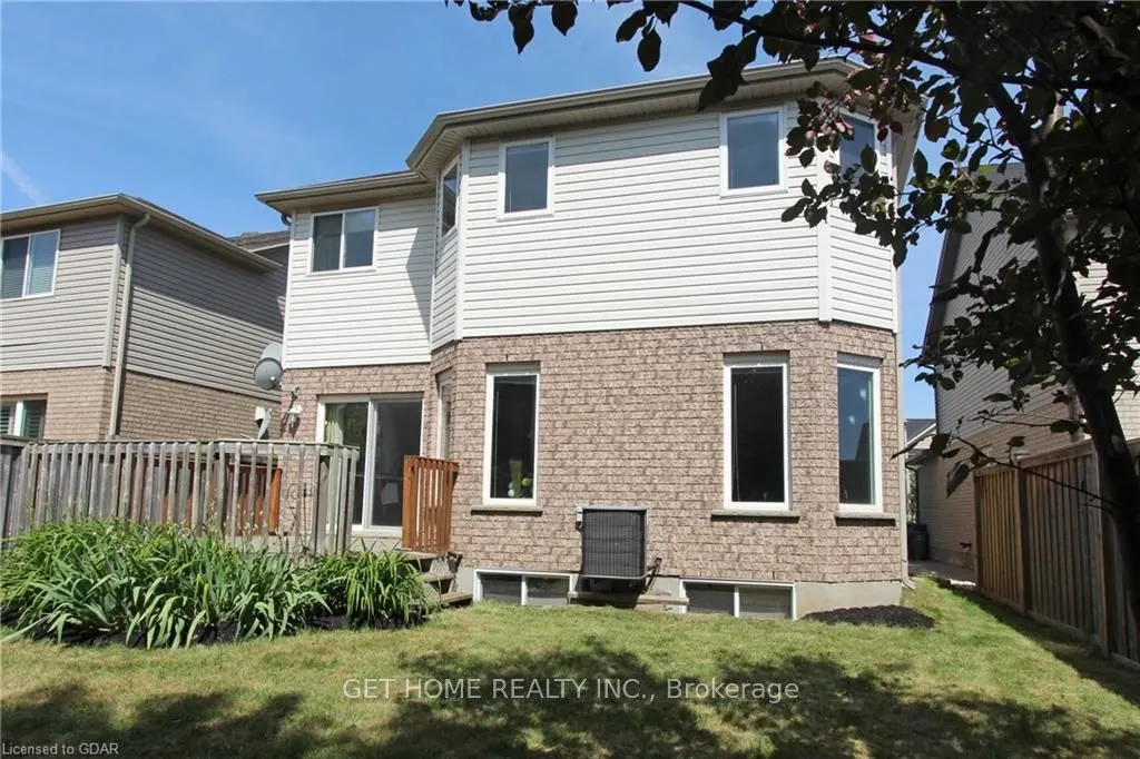 5 Duck Lane, #UPPER