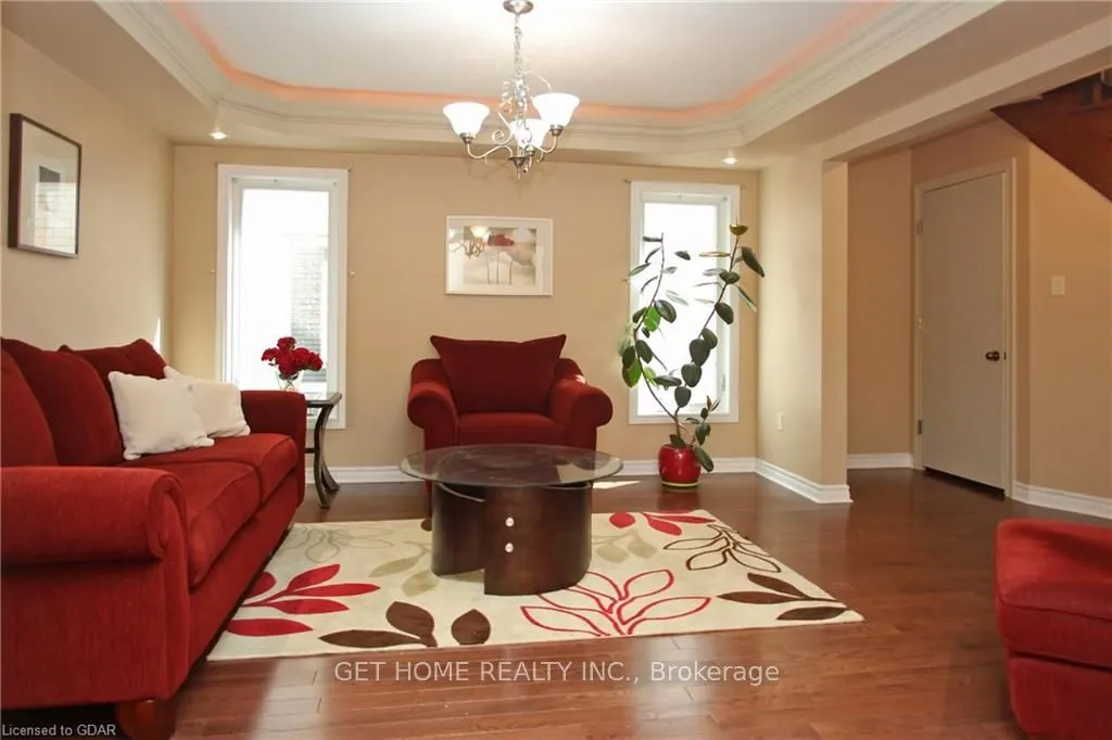 5 Duck Lane, #UPPER