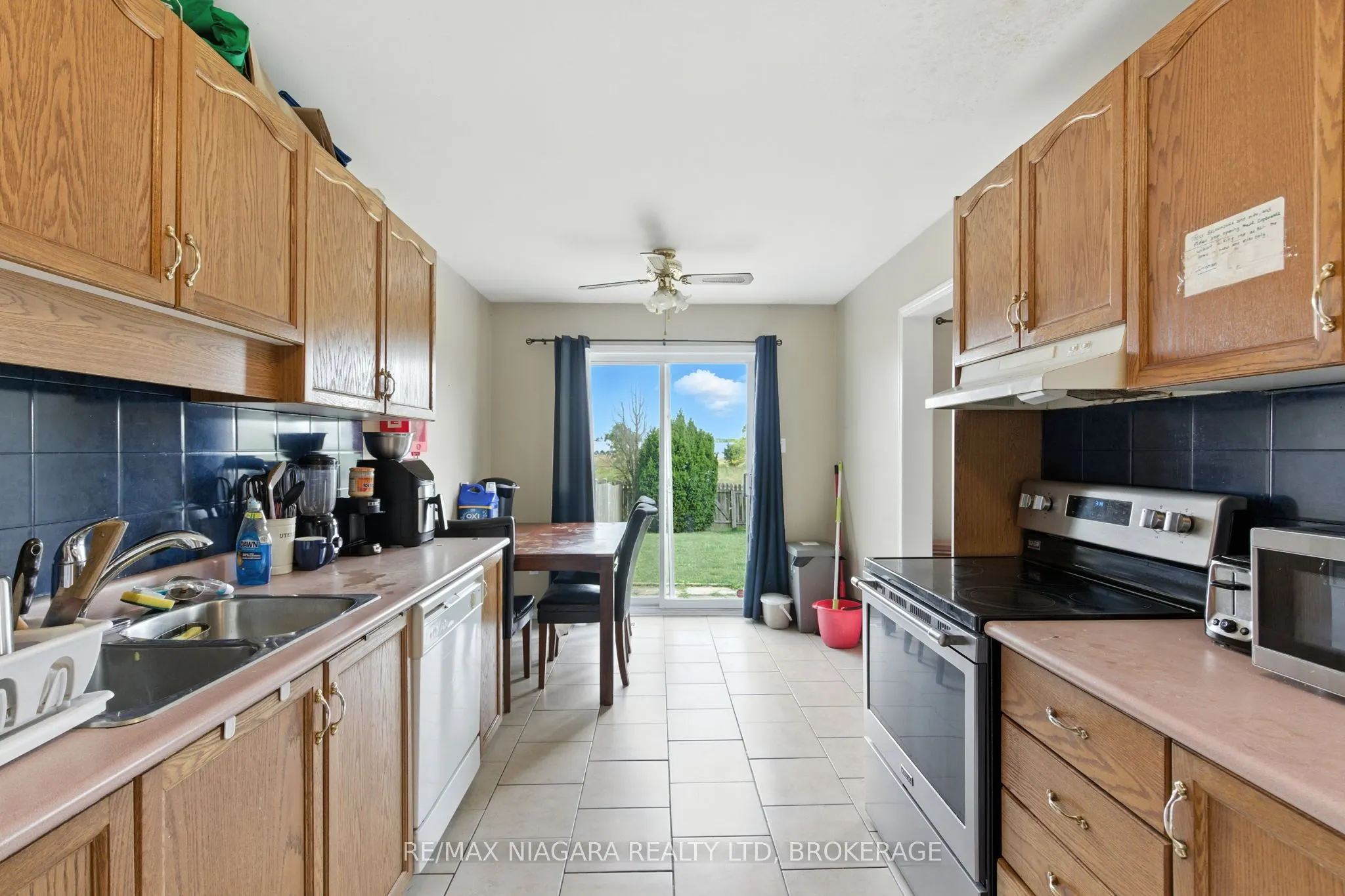 127 DEVINE Crescent