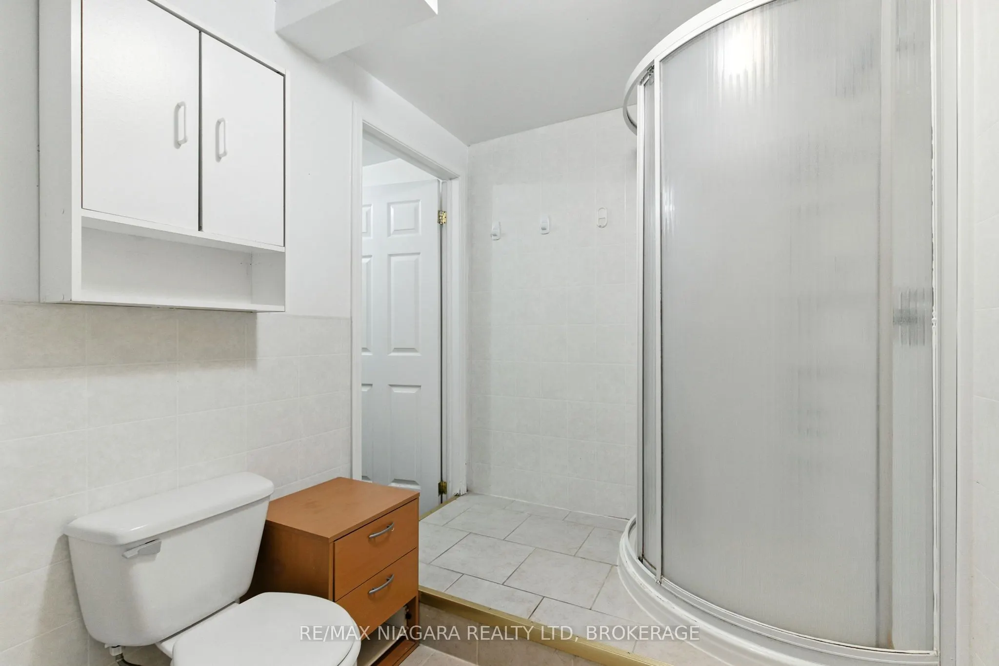 127 DEVINE Crescent