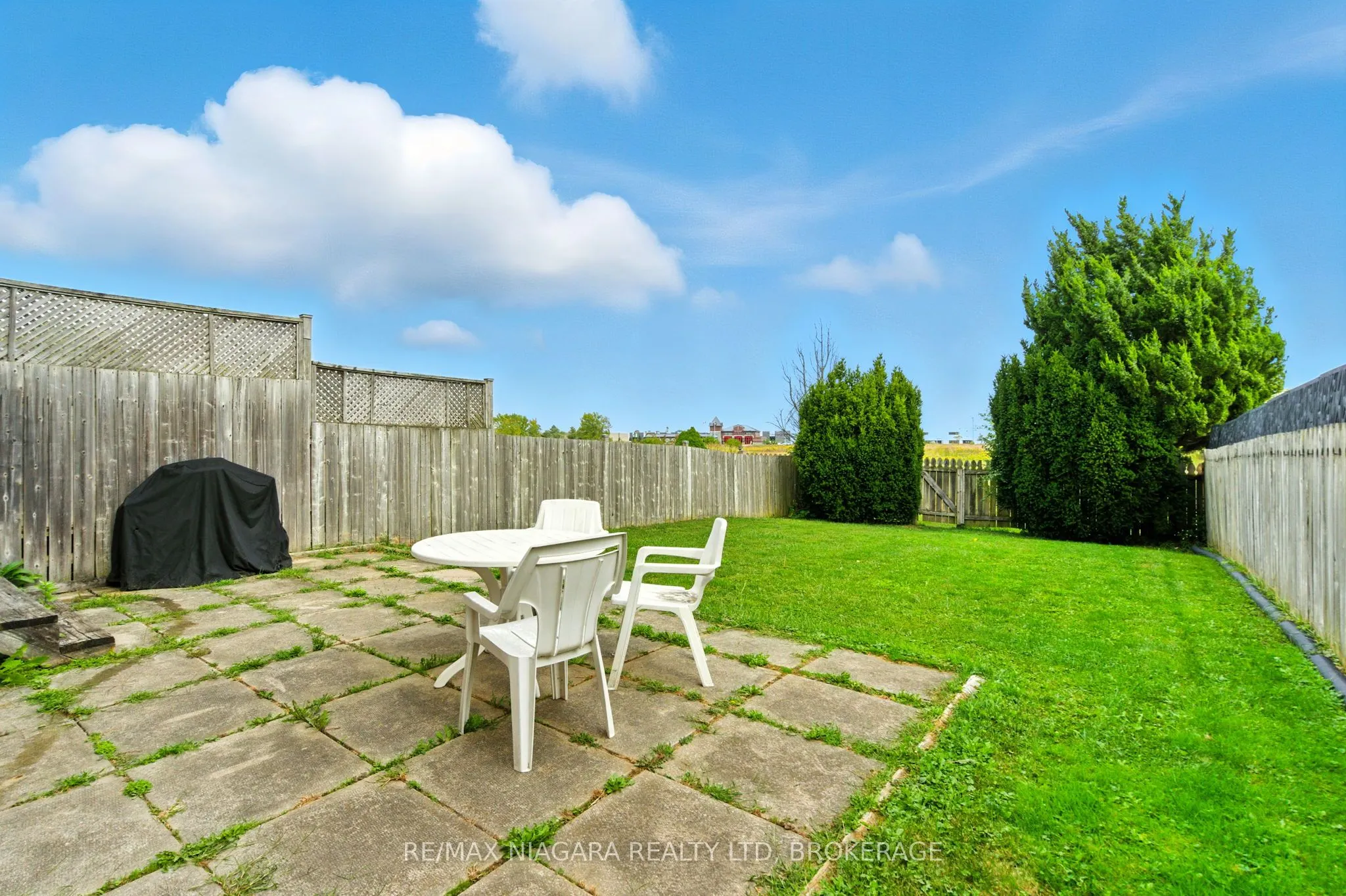 127 DEVINE Crescent
