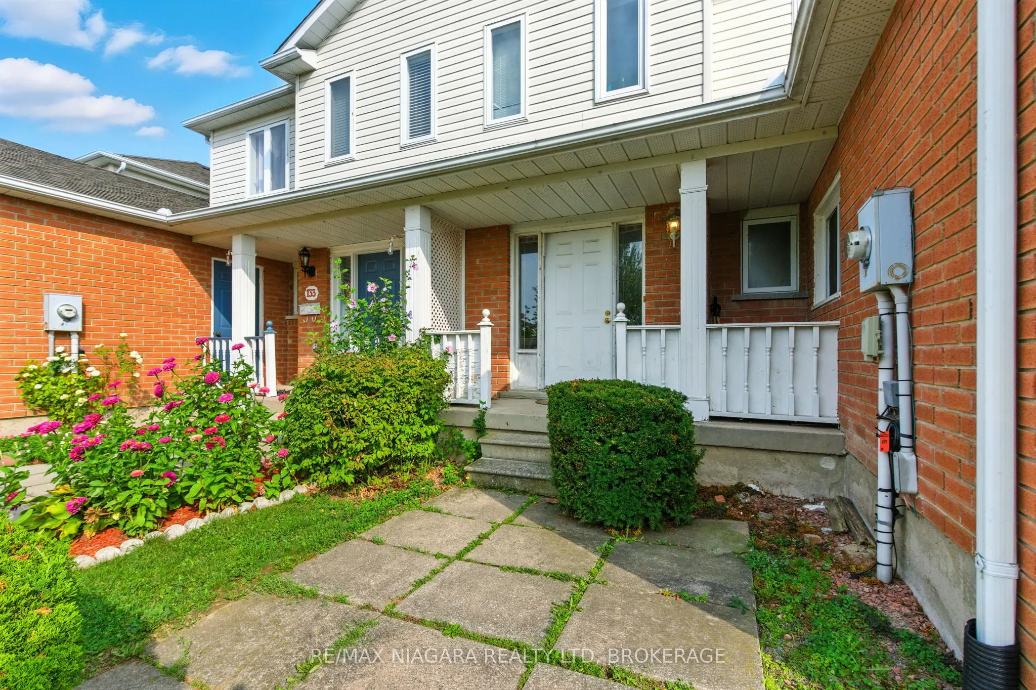 127 DEVINE Crescent