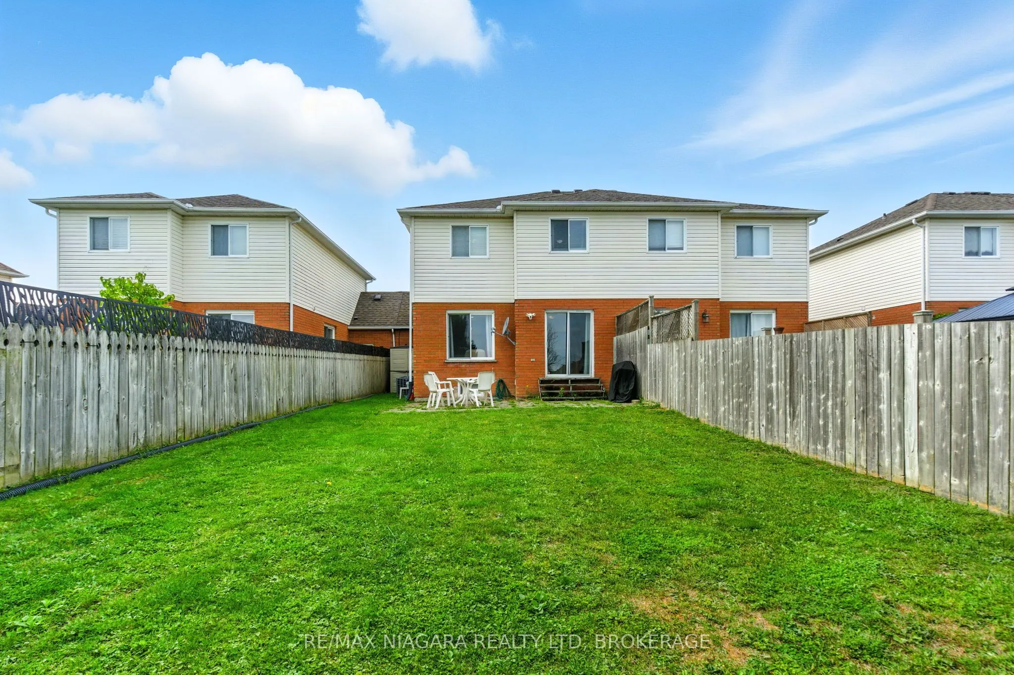 127 DEVINE Crescent