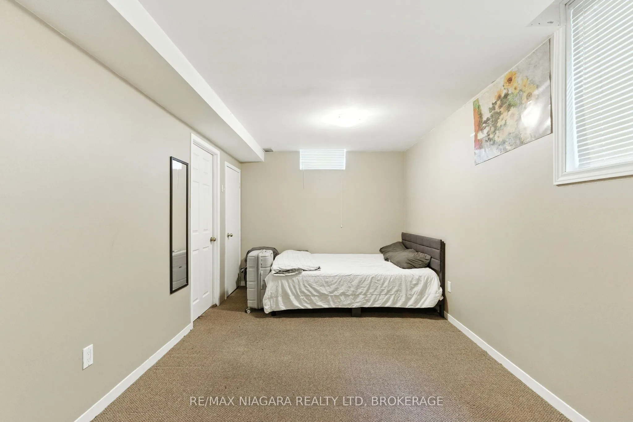 127 DEVINE Crescent
