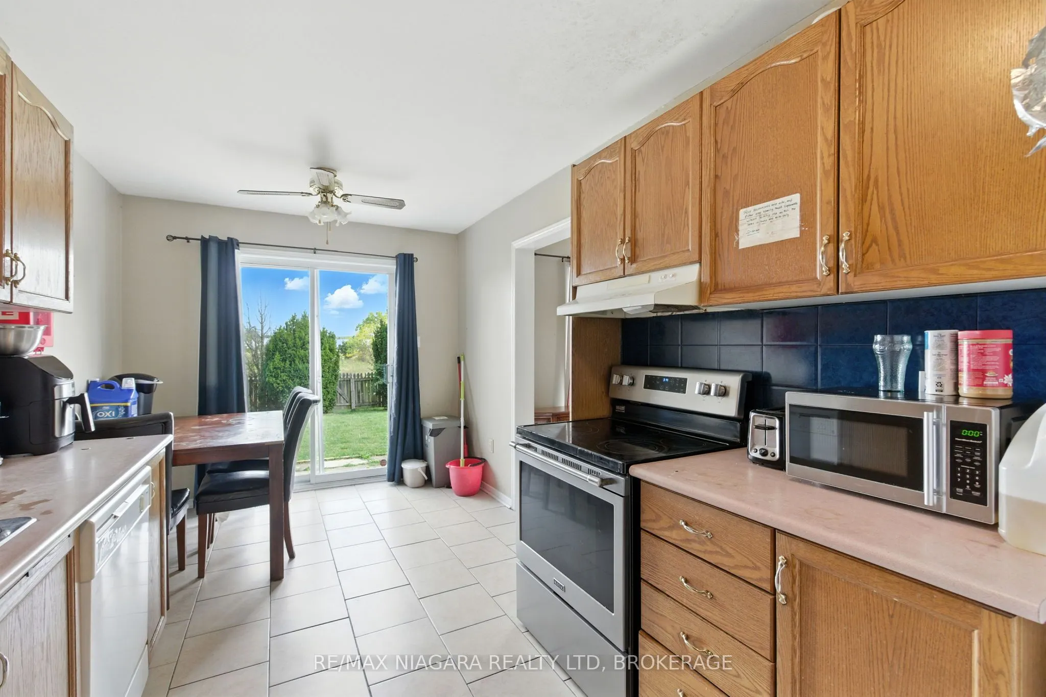 127 DEVINE Crescent