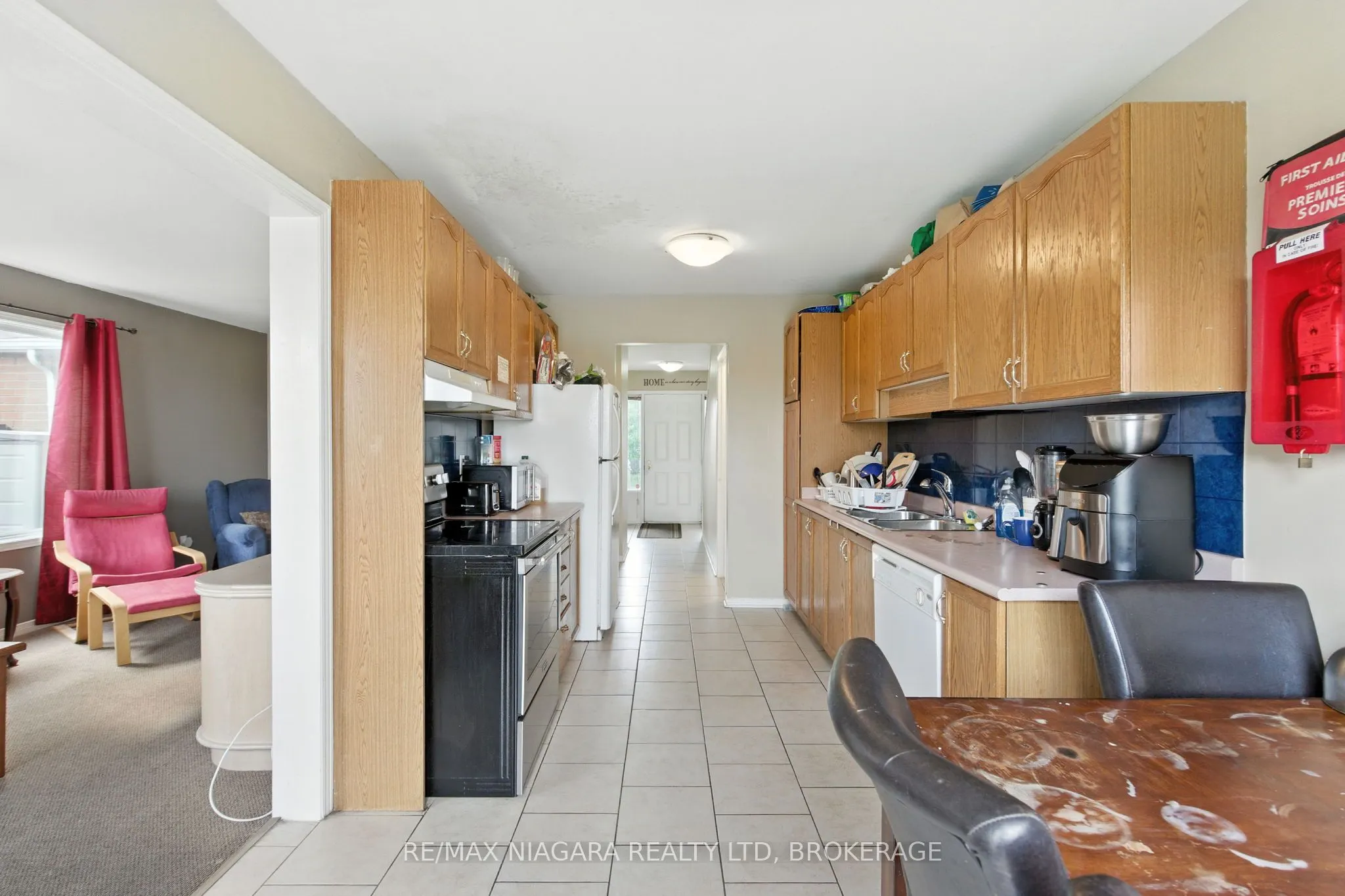 127 DEVINE Crescent