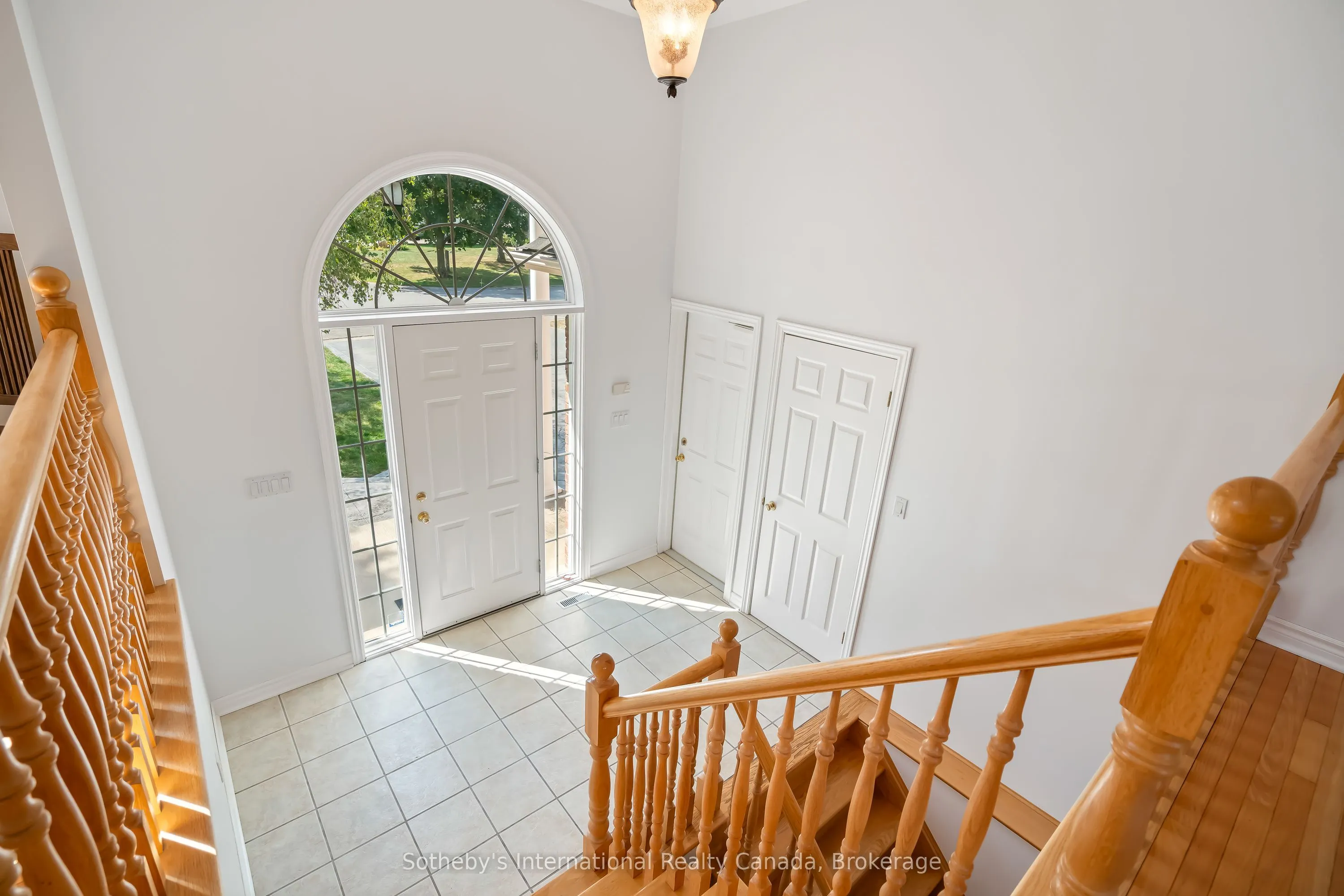 3121 Glenbrook Drive