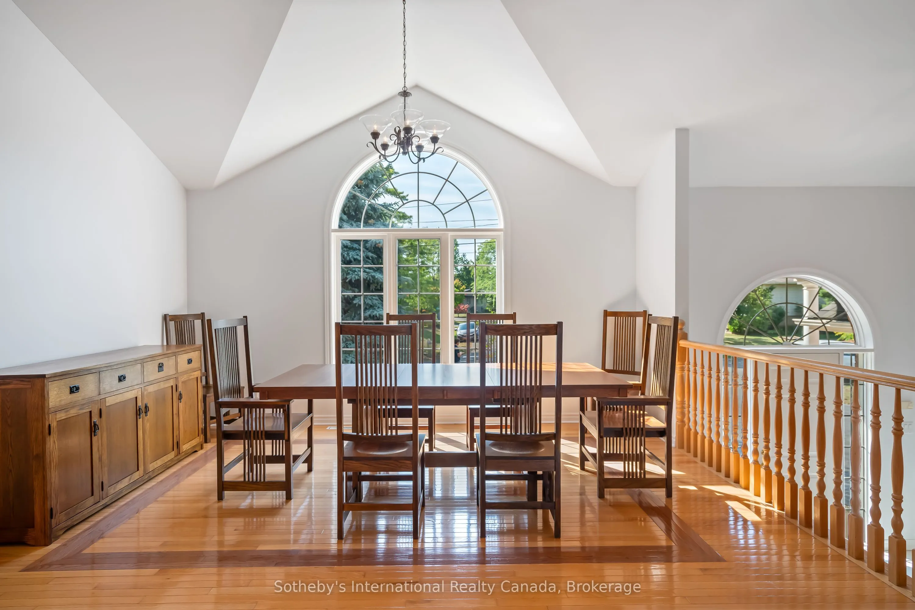 3121 Glenbrook Drive