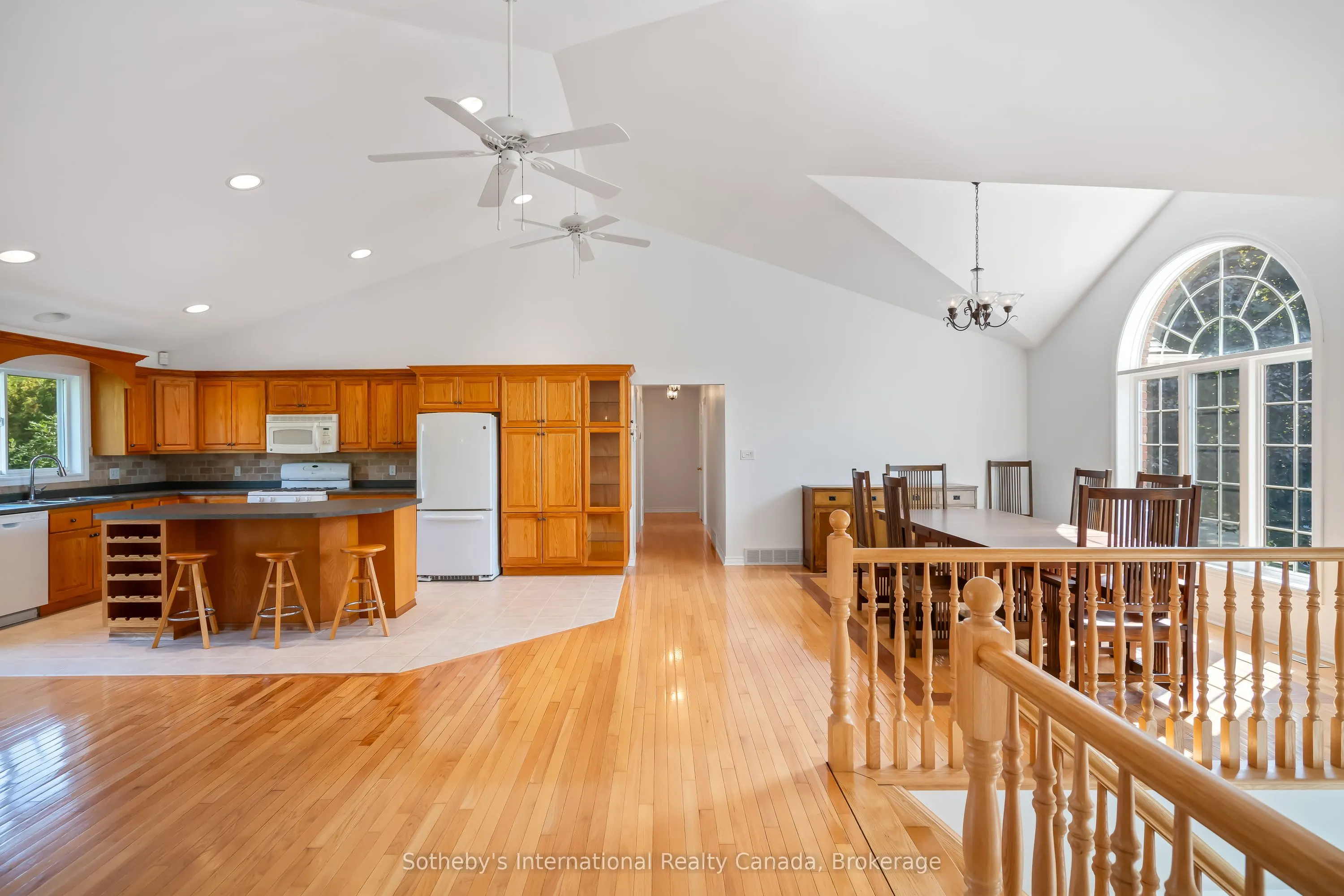 3121 Glenbrook Drive